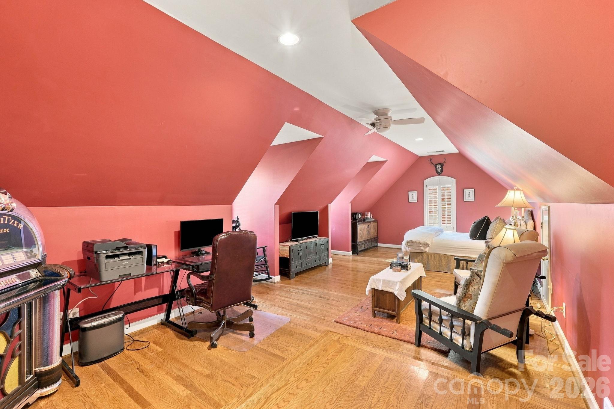 1093 Fairfield Drive Property Photo 22