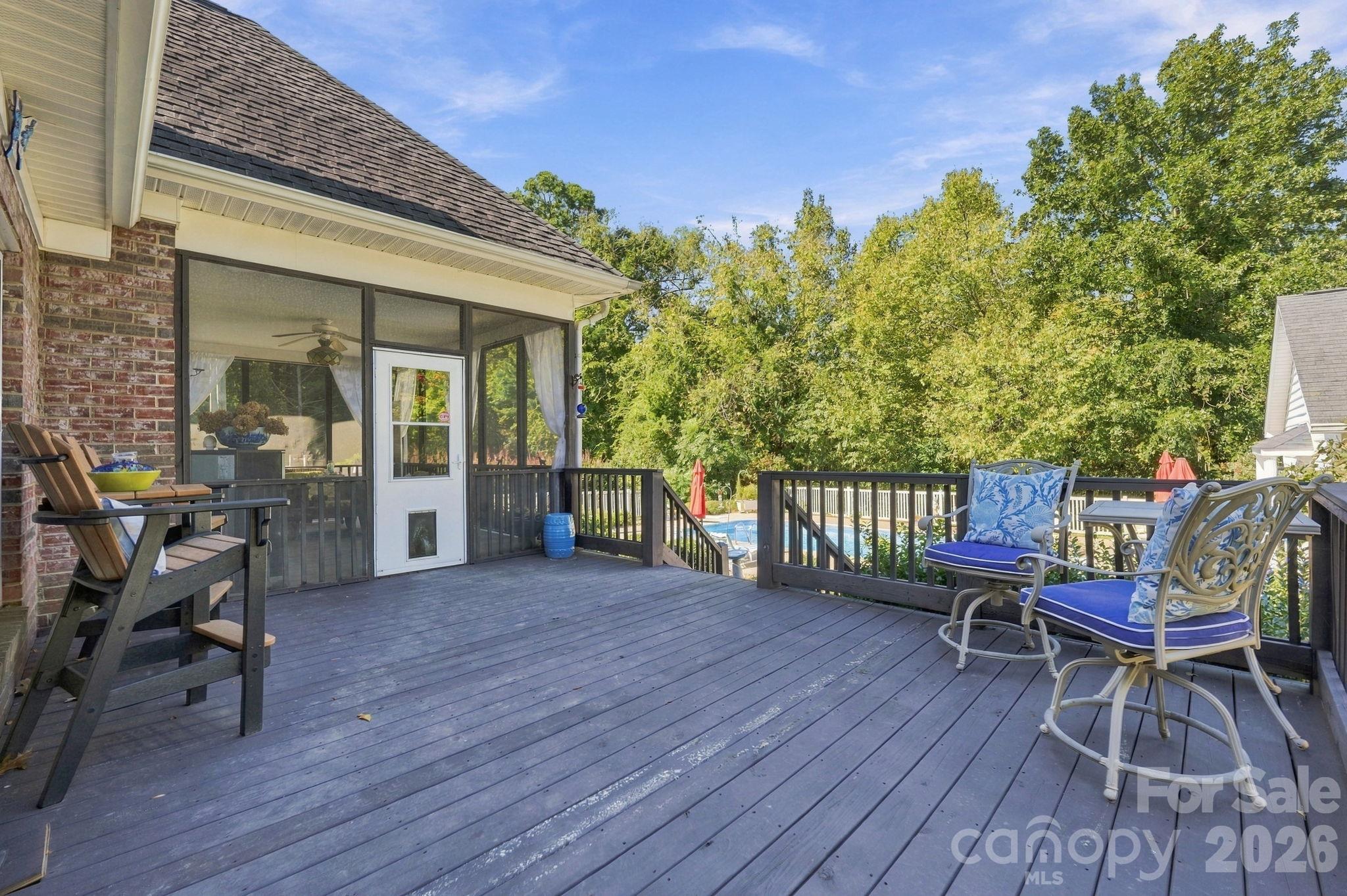 1093 Fairfield Drive Property Photo 24