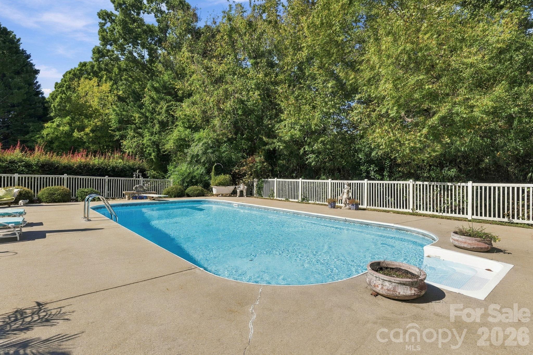 1093 Fairfield Drive Property Photo 25