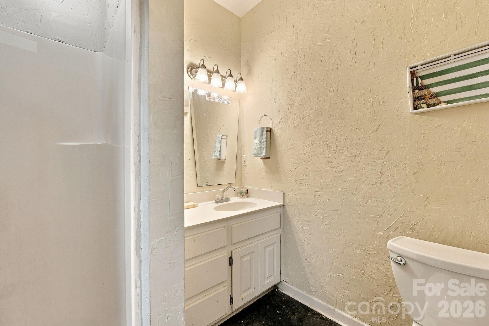 1093 Fairfield Drive Property Photo 30