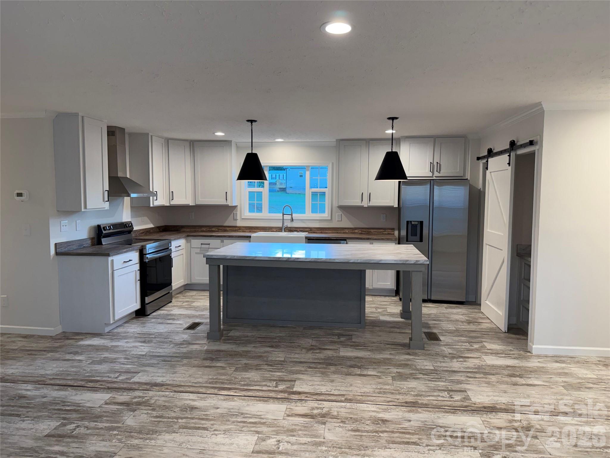 144 Peridot Drive Property Photo 4