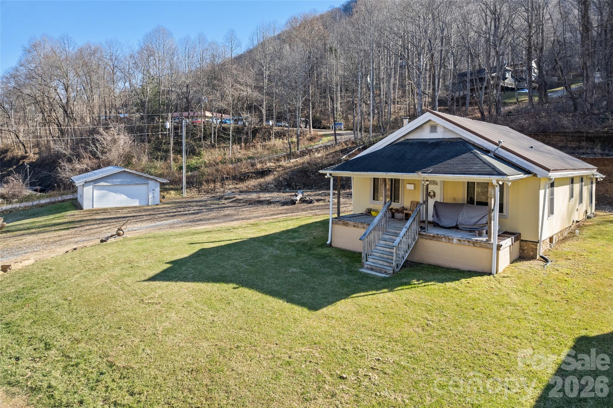 3009 Dellwood Road Property Photo 1