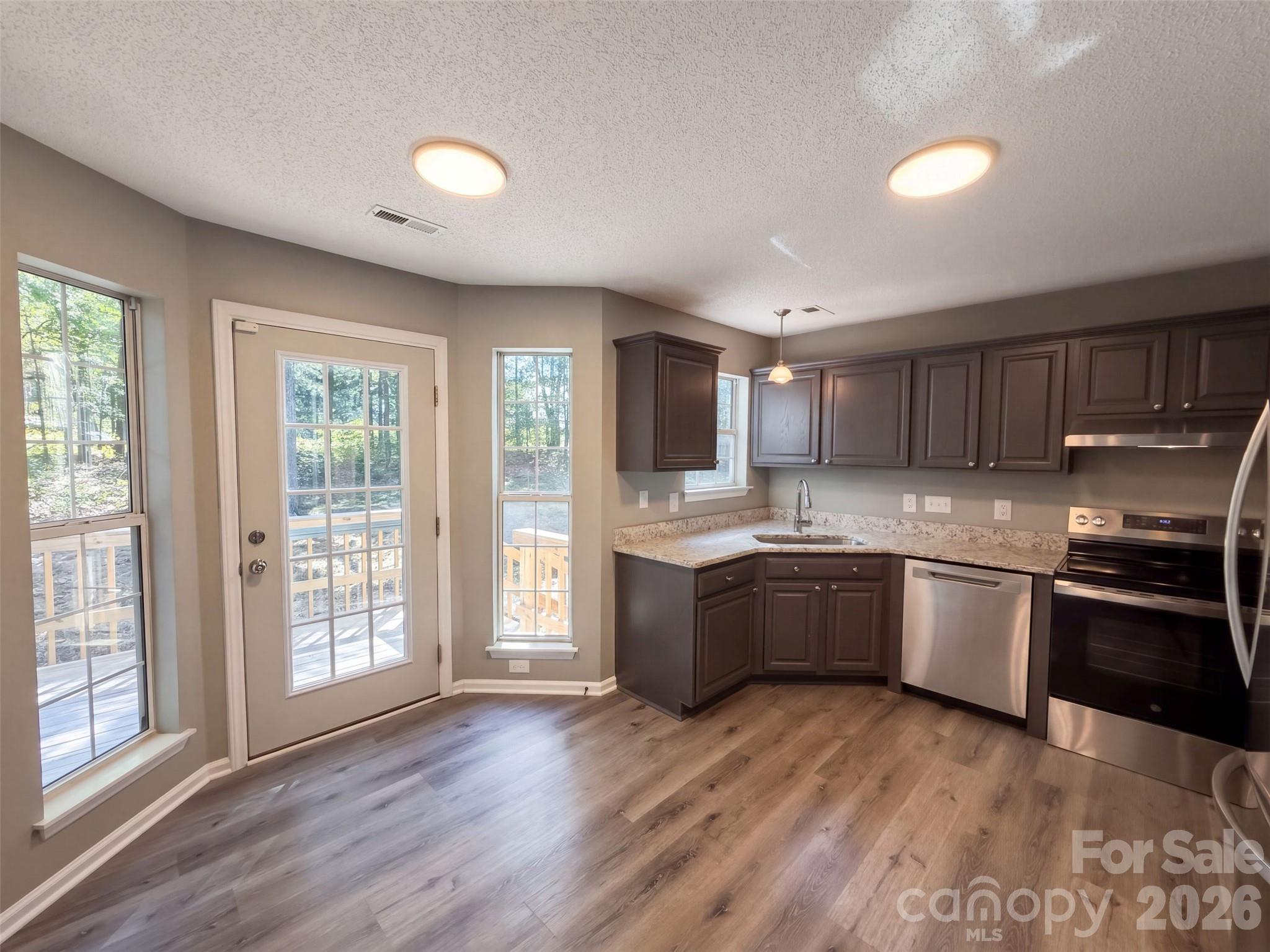 8224 Hunley Ridge Road Property Photo 6