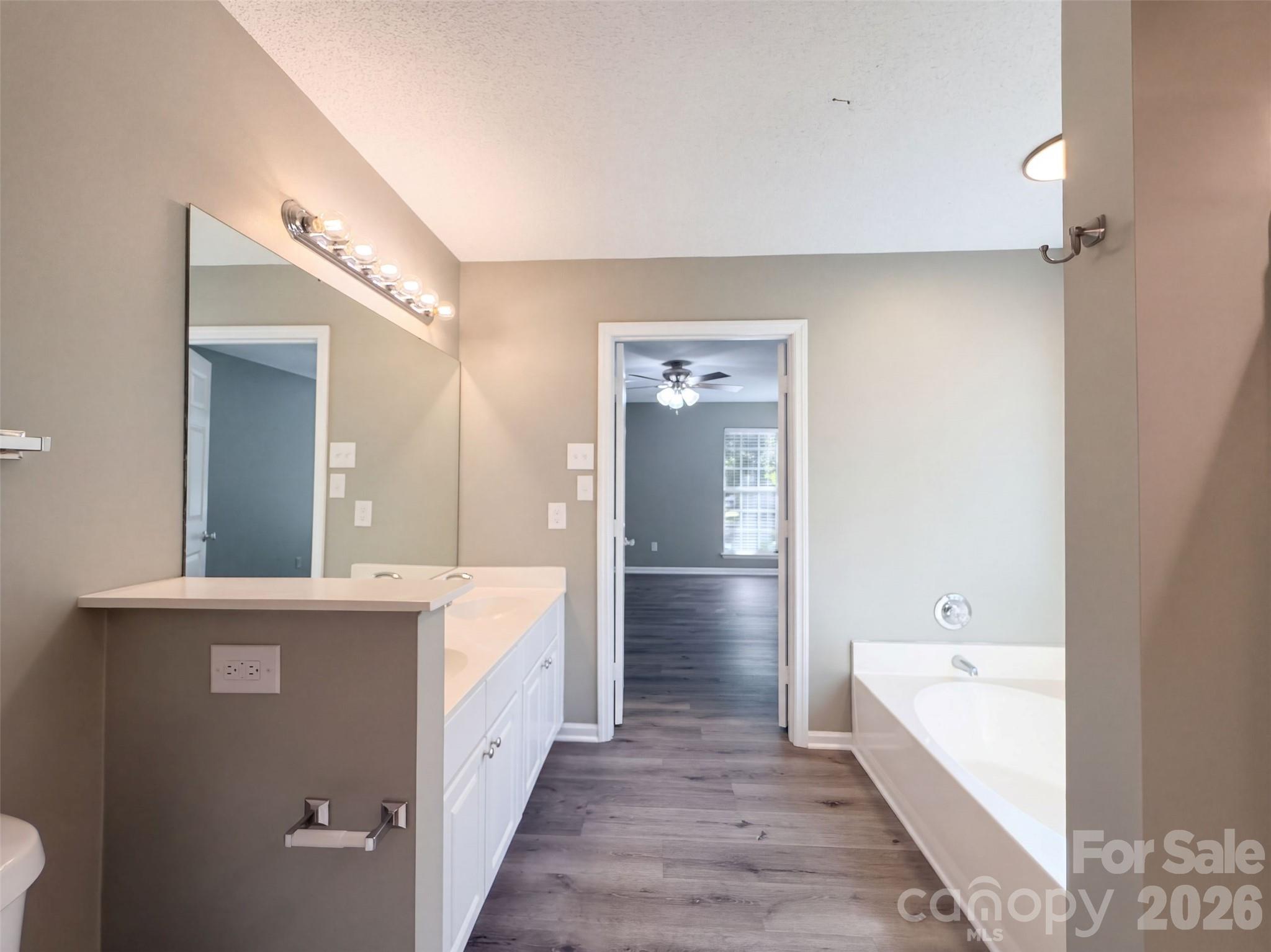 8224 Hunley Ridge Road Property Photo 13
