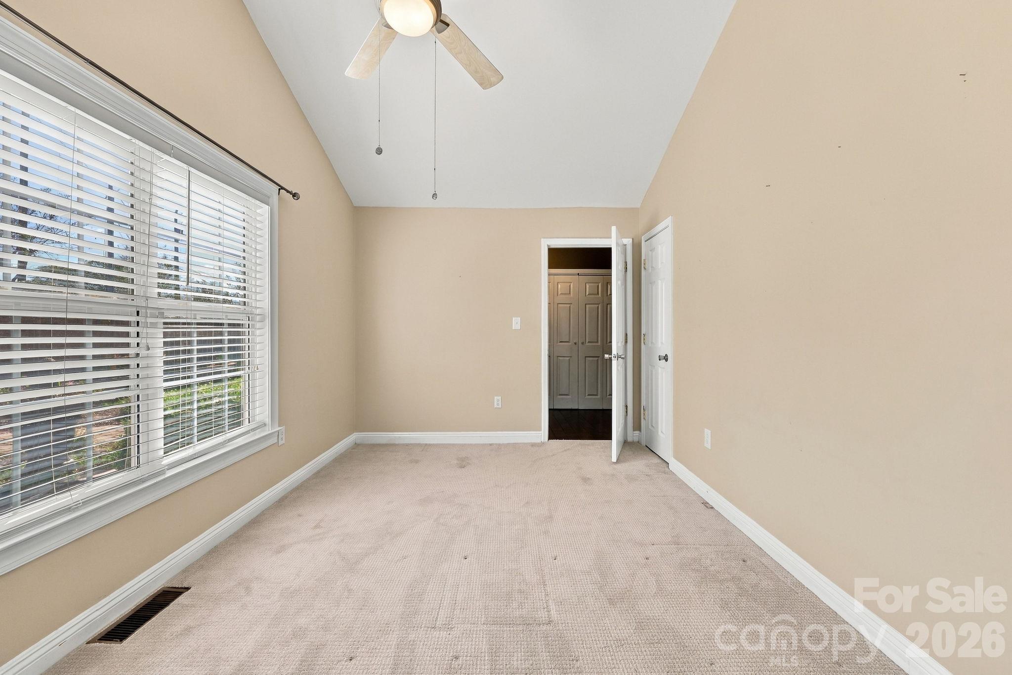 1332 Lake Drive 9 Drive Property Photo 15