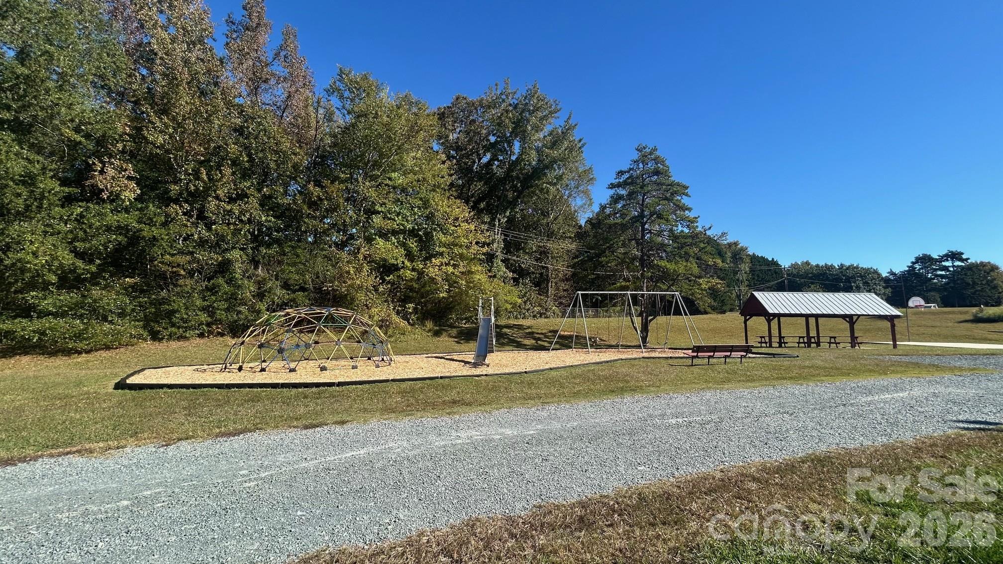 8001 Saddlehorse Lane Property Photo 33