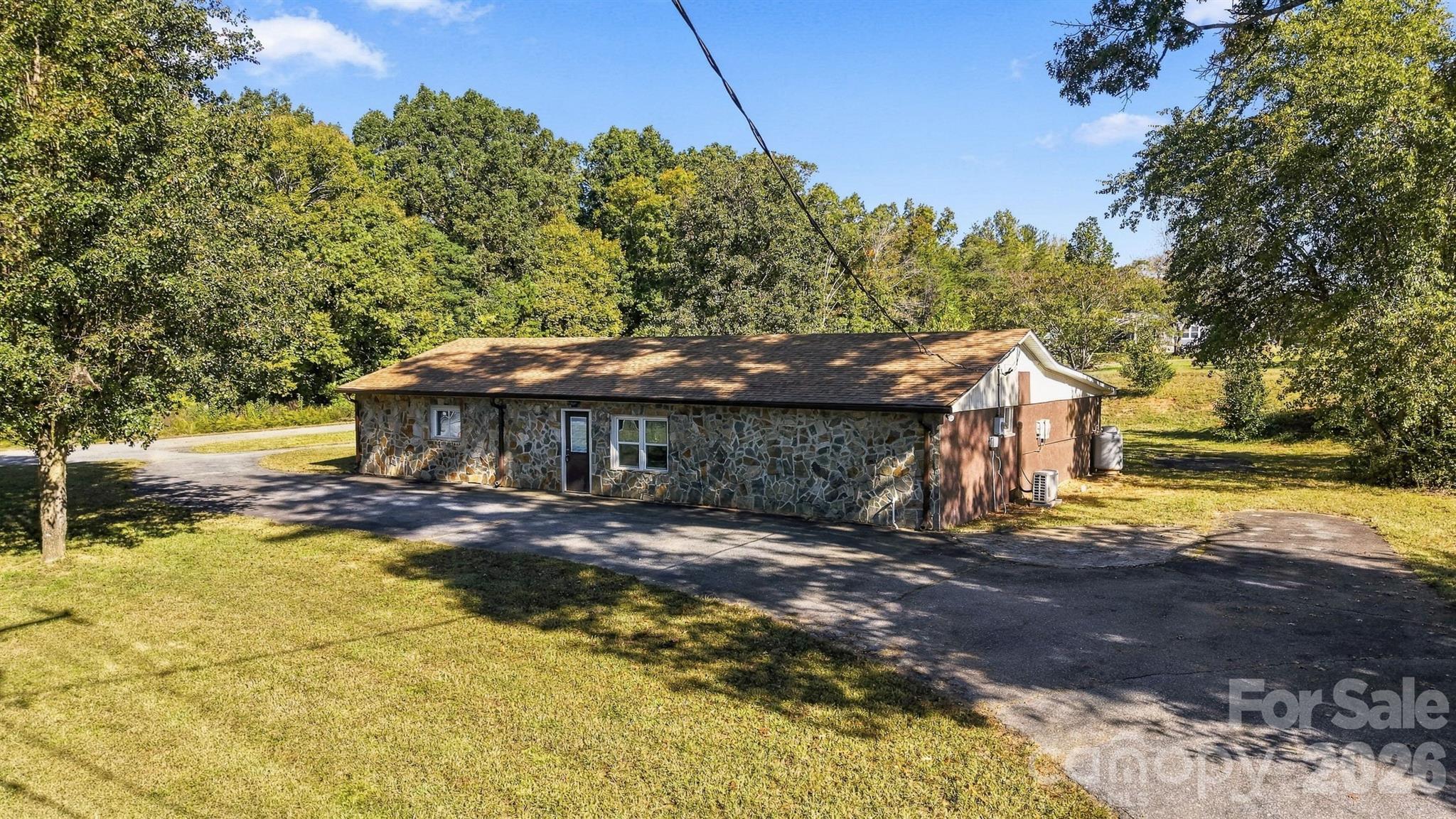 1202 Airport Rhodhiss Road Property Photo 2