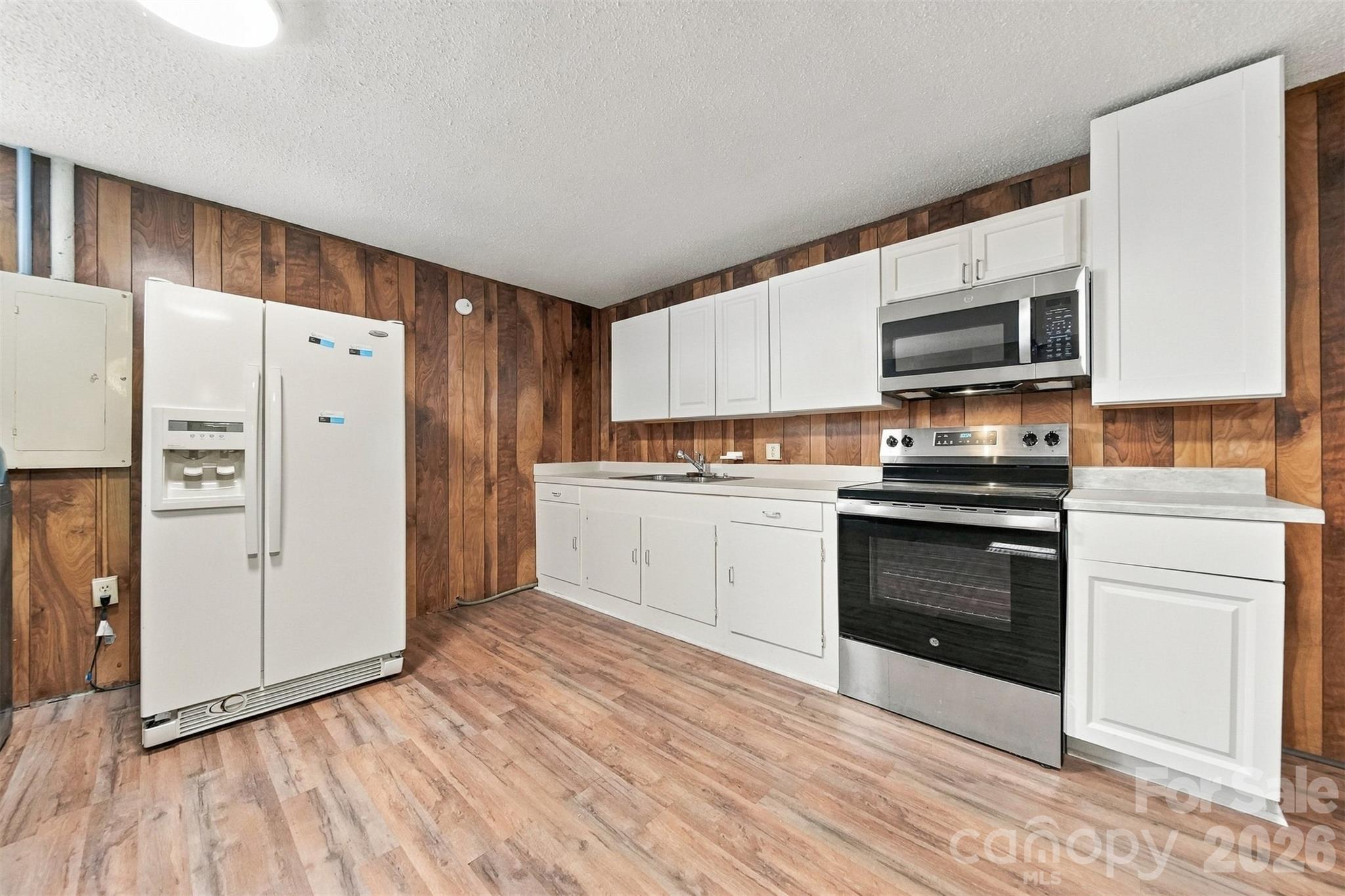 1202 Airport Rhodhiss Road Property Photo 3