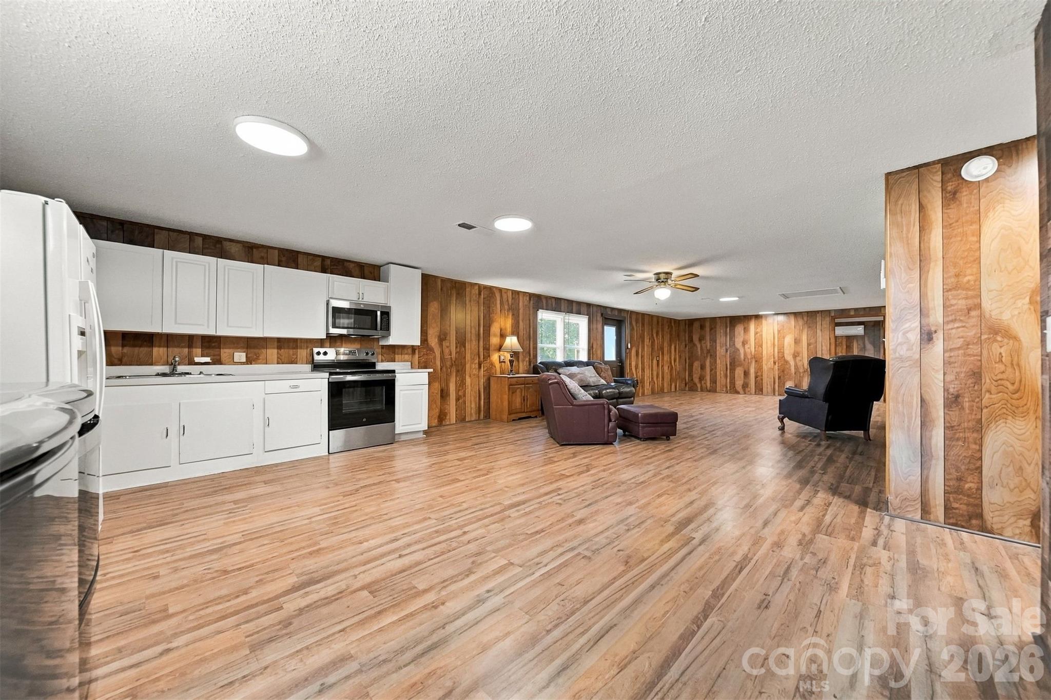 1202 Airport Rhodhiss Road Property Photo 5