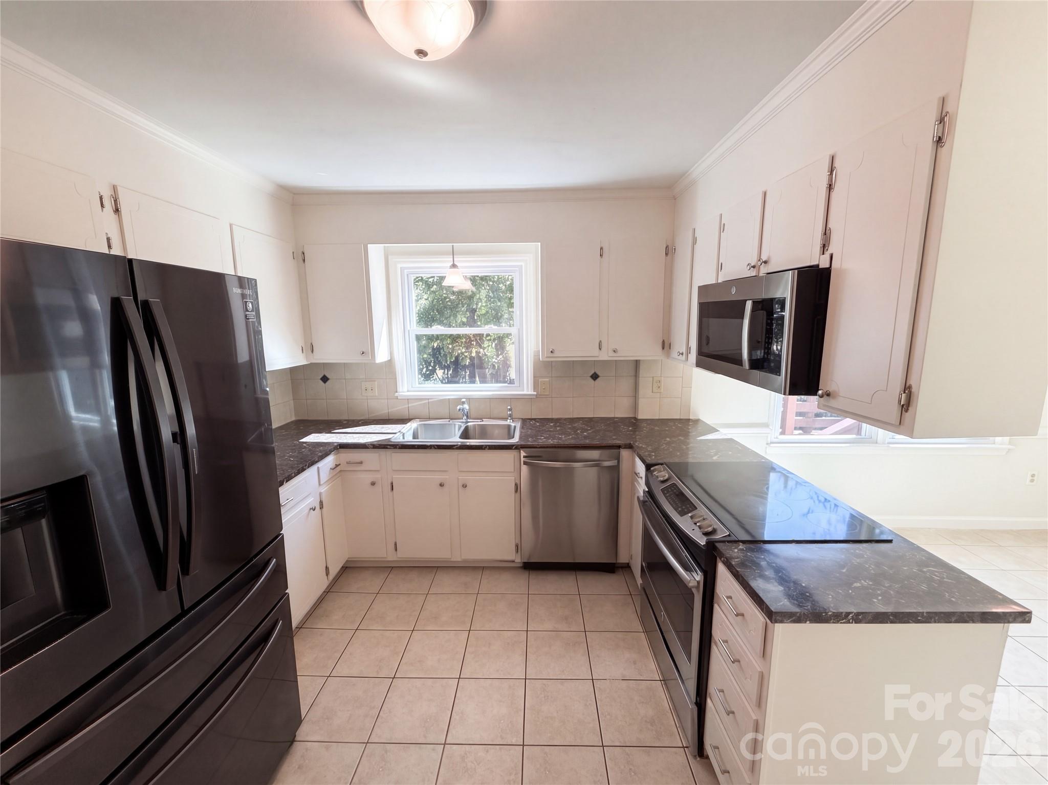12006 Painted Tree Road Property Photo 7