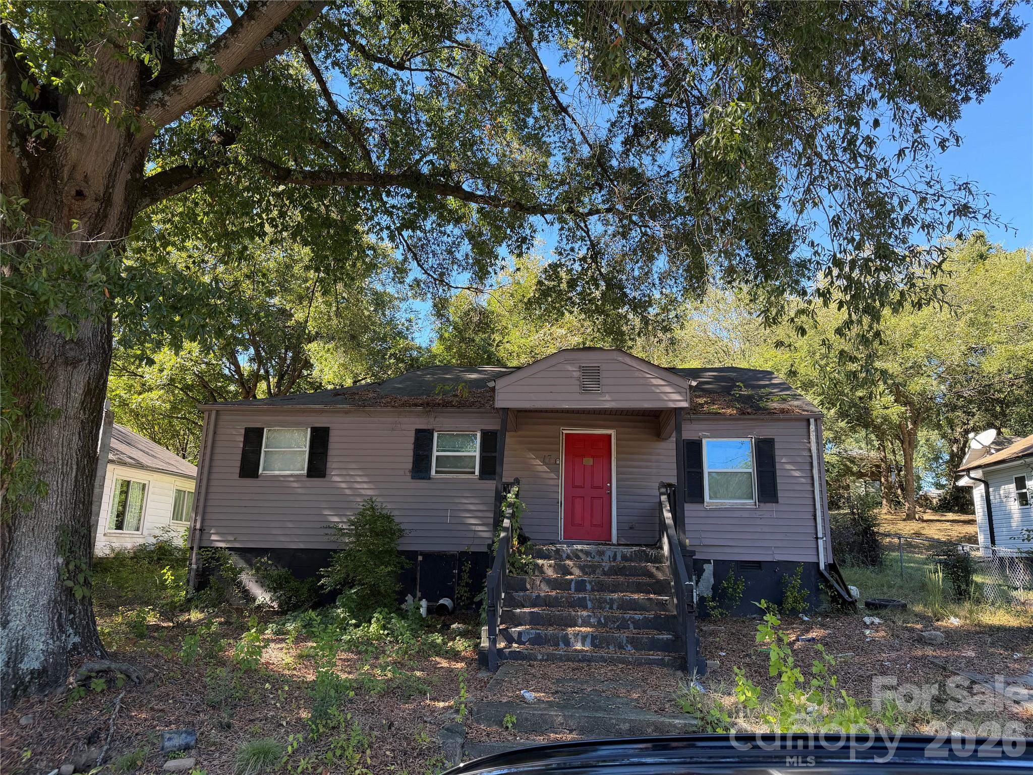 17 Meadowview Avenue Property Photo 1
