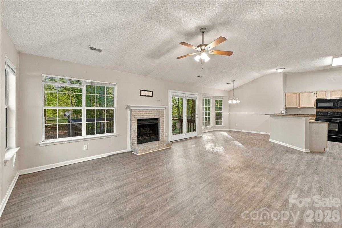 11219 Turmeric Court Property Photo 6