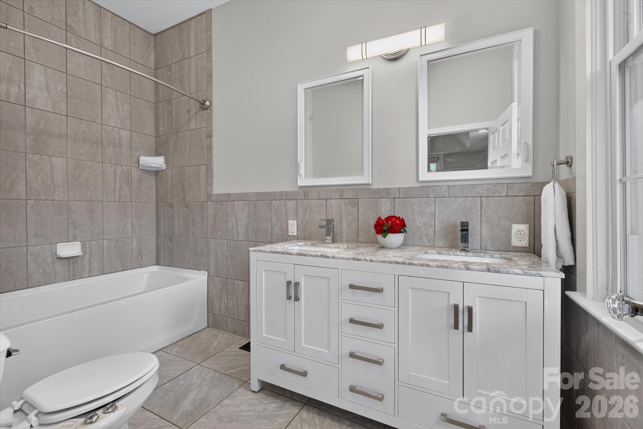 233 Florence Street Property Photo 23