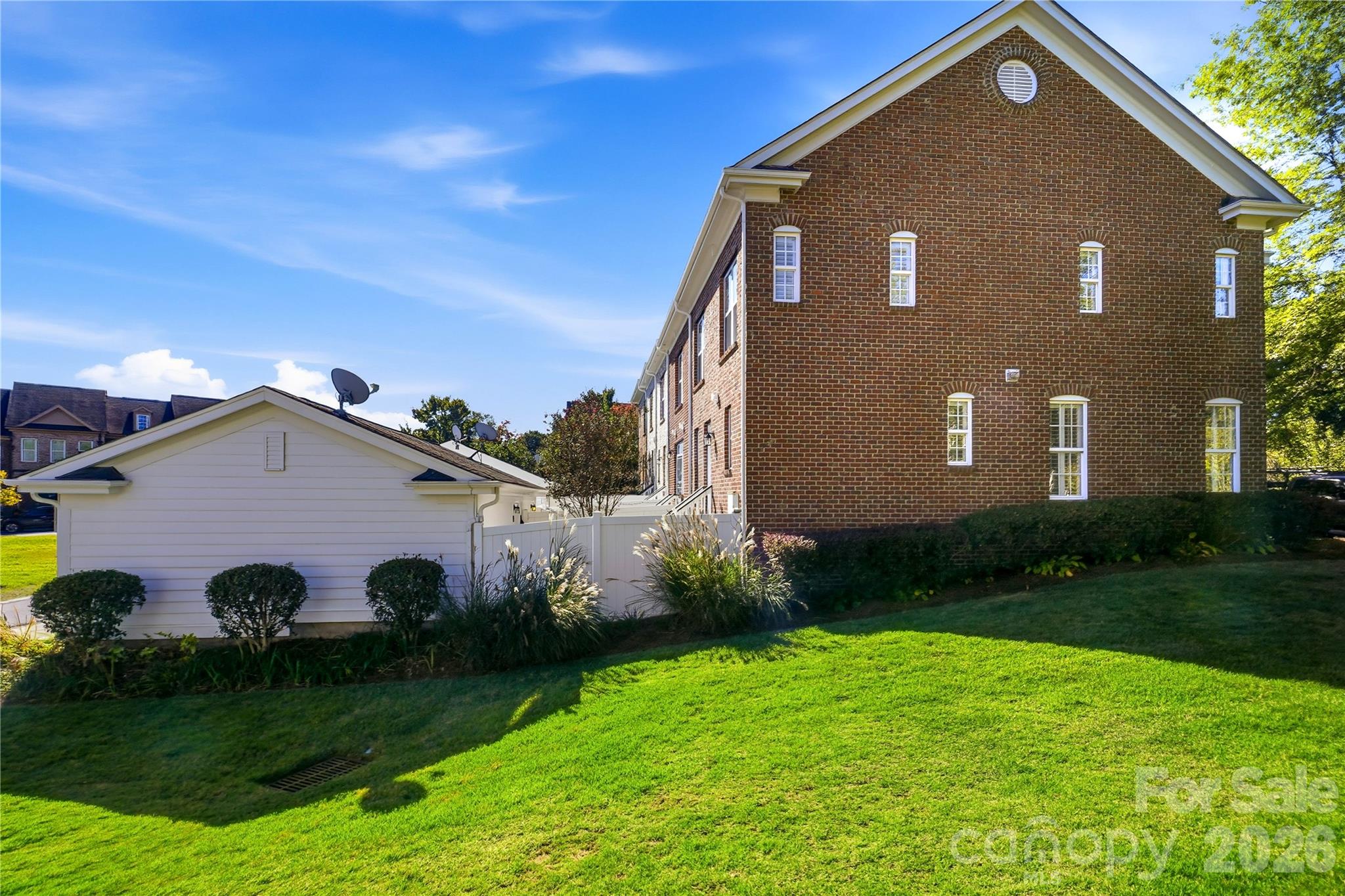 16918 Summers Walk Boulevard Property Photo 38