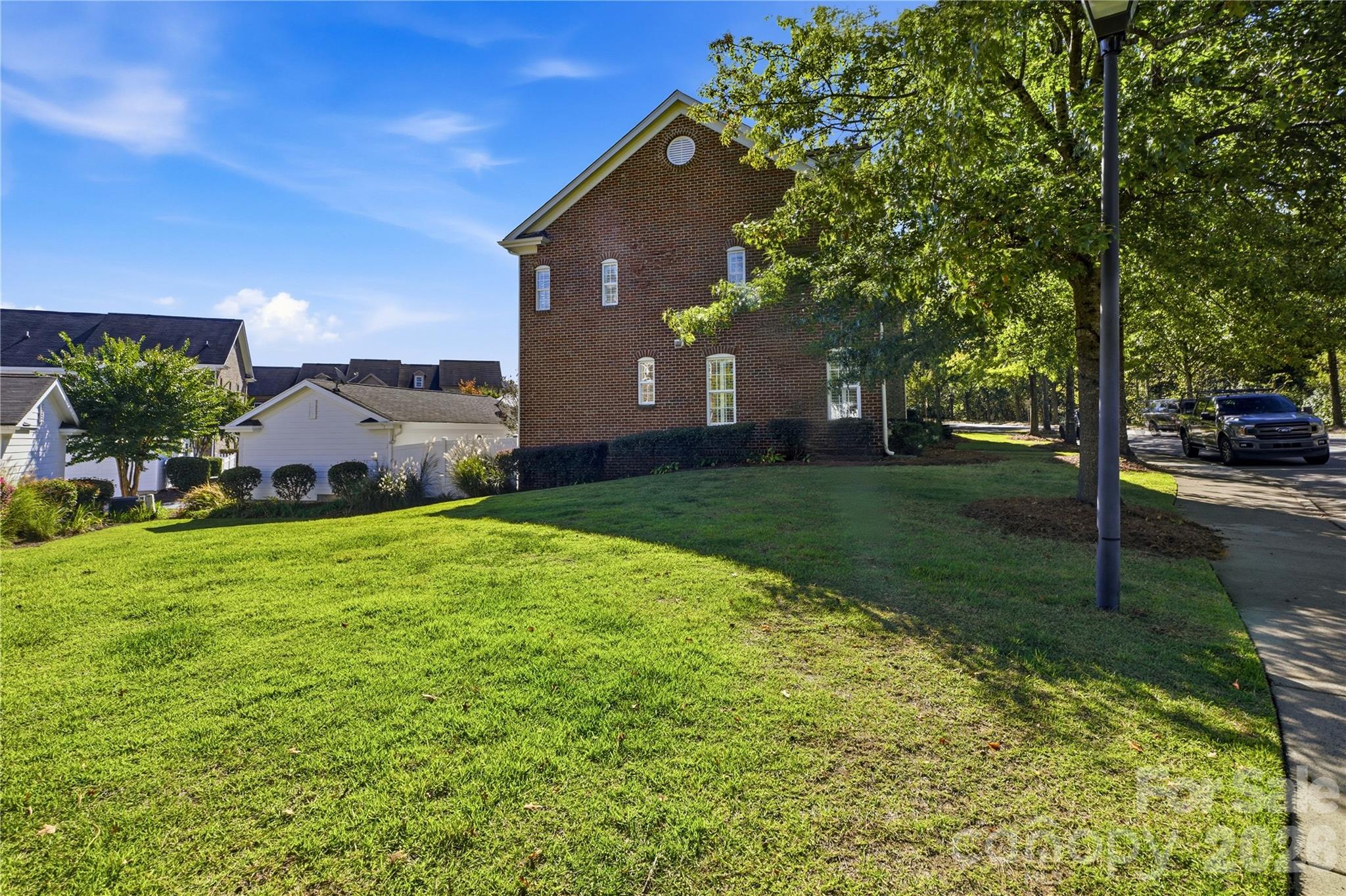 16918 Summers Walk Boulevard Property Photo 39