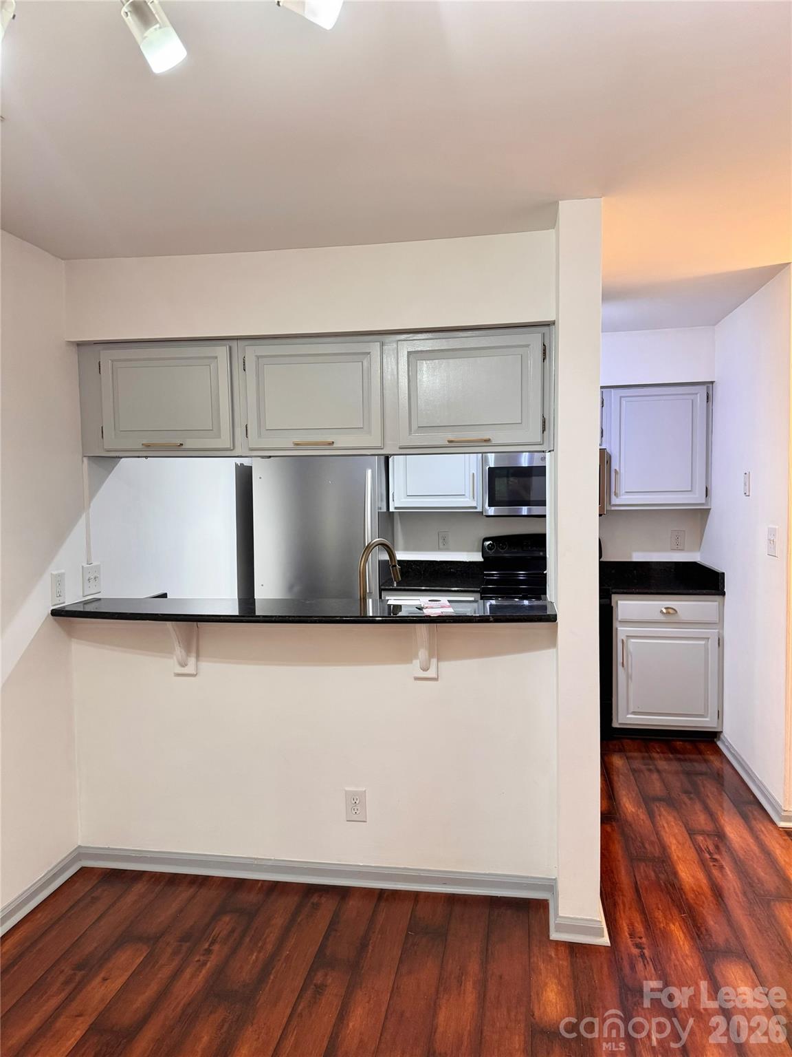 308 Queens Road 26 Property Photo 5