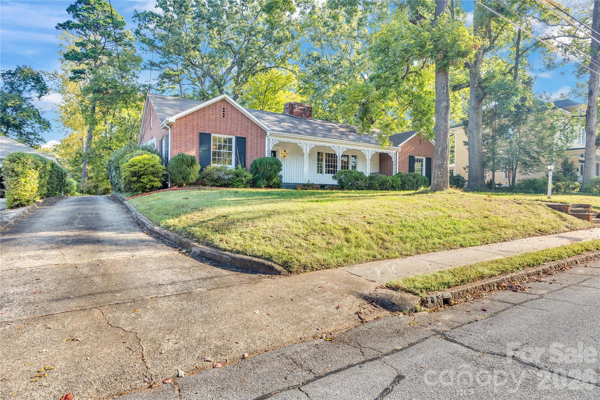 624 Mitchell Avenue Property Photo 2