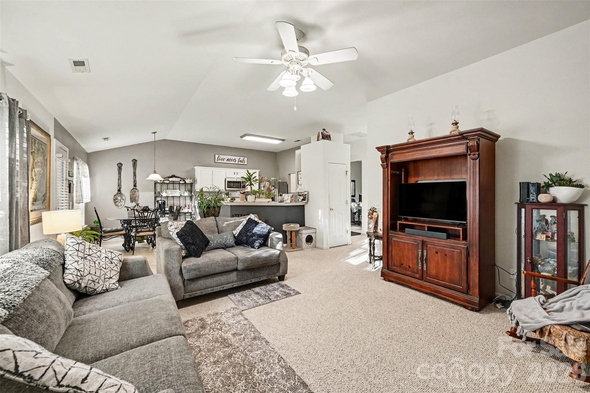 16023 Circlegreen Drive Property Photo 7