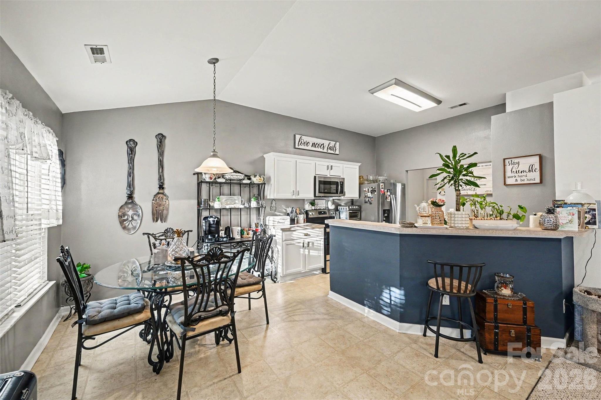 16023 Circlegreen Drive Property Photo 12