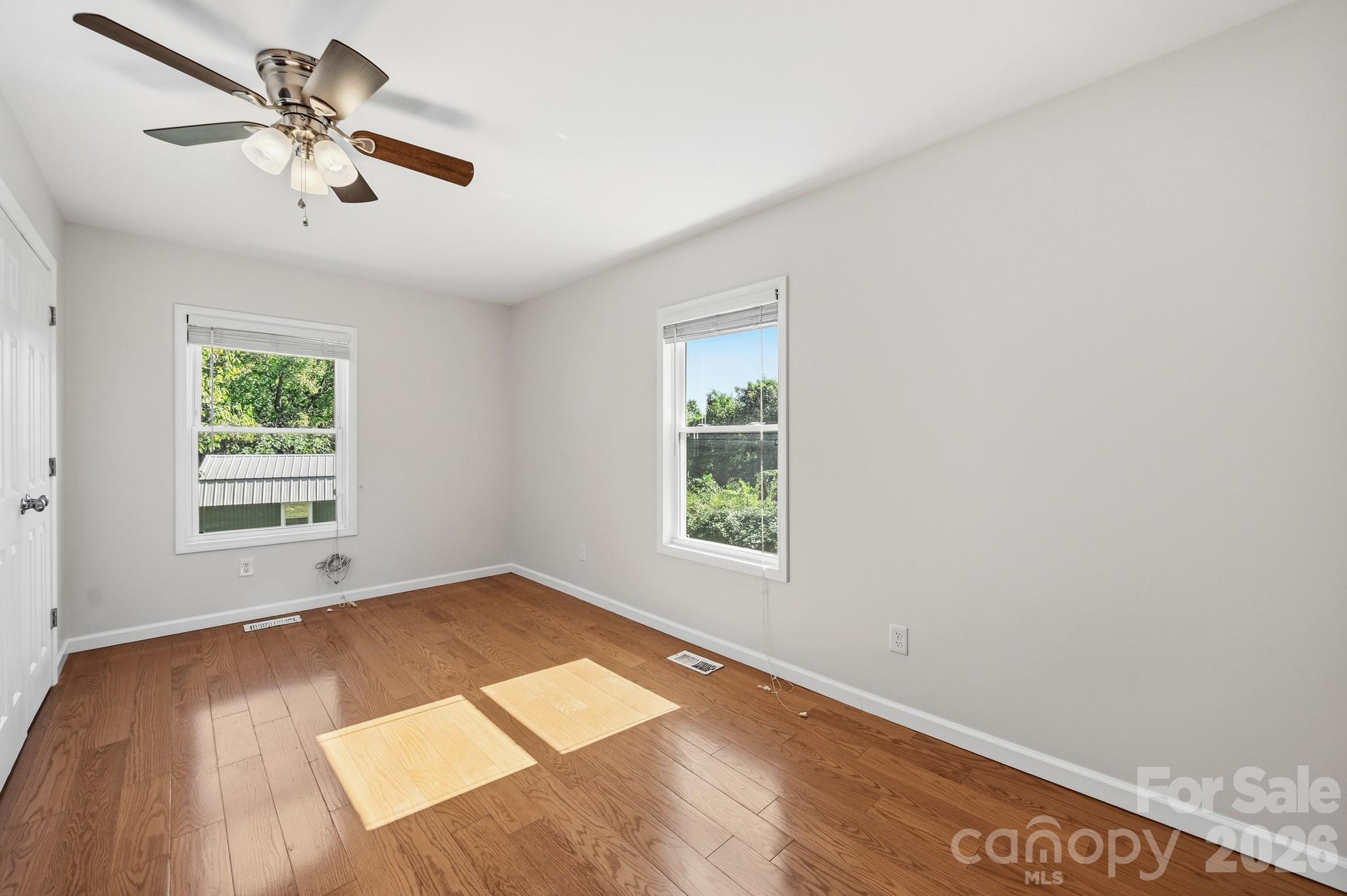 40 11th Street Property Photo 17