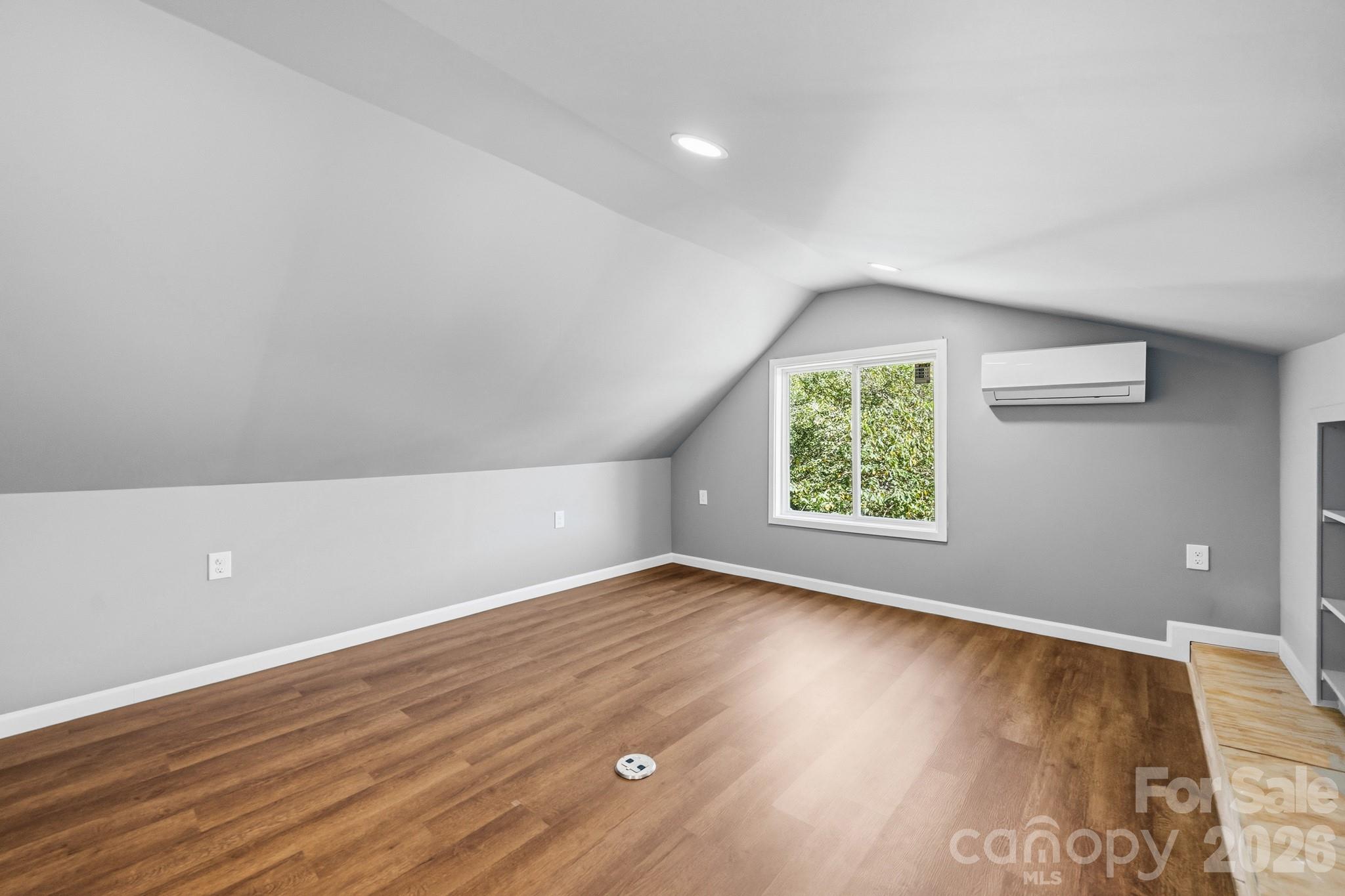 40 11th Street Property Photo 26