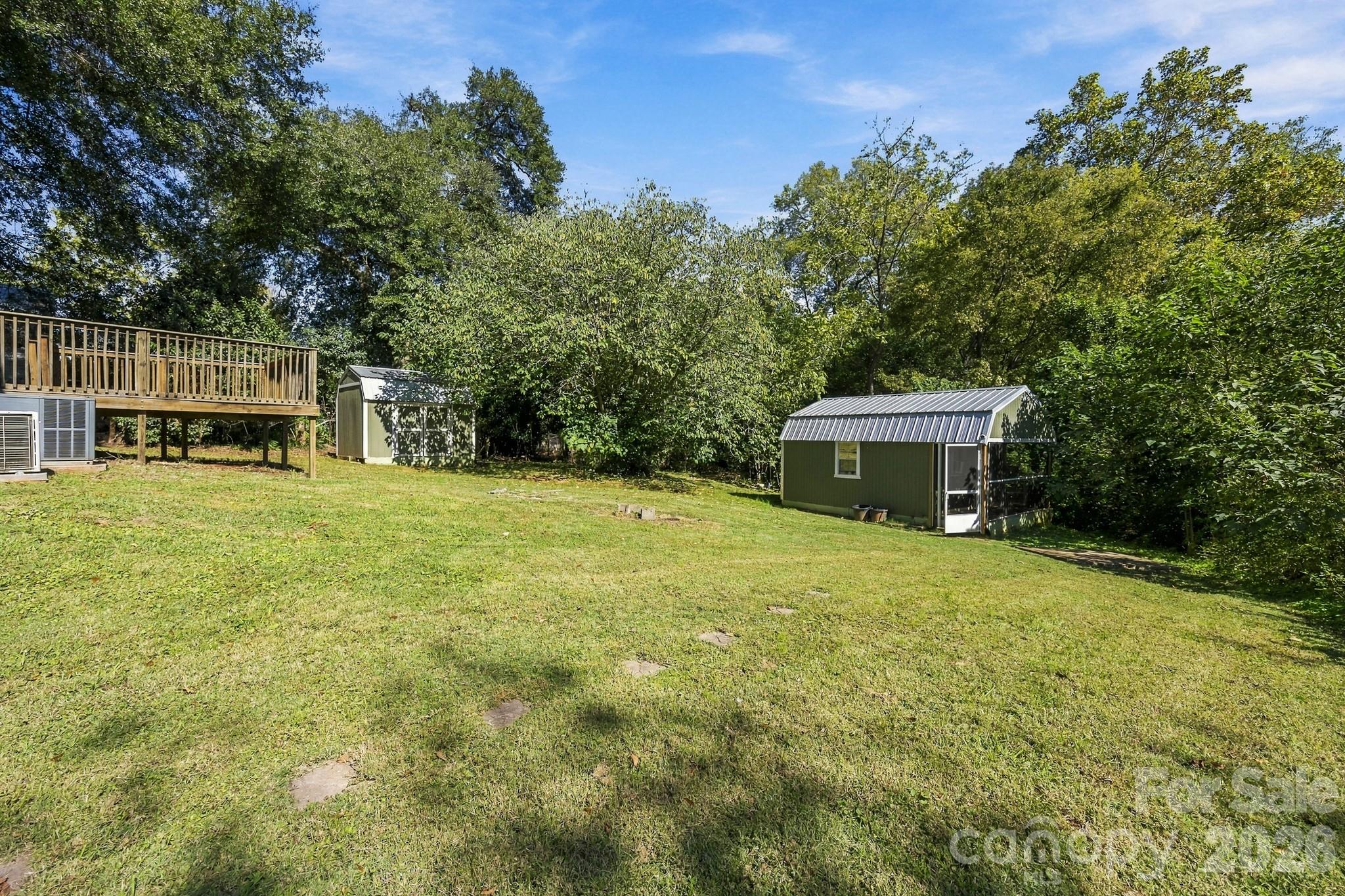 40 11th Street Property Photo 28