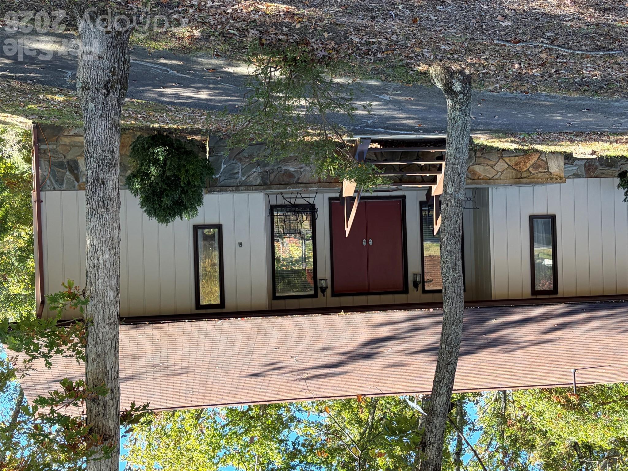 592 Carters Ridge Road Property Photo 3