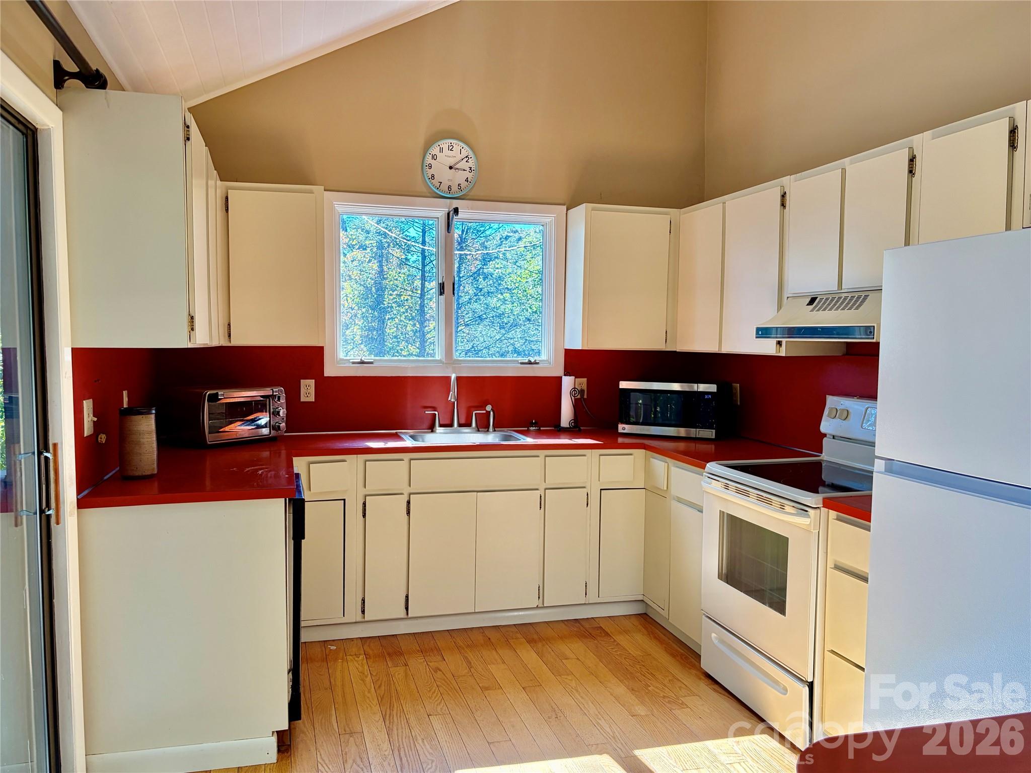 592 Carters Ridge Road Property Photo 9