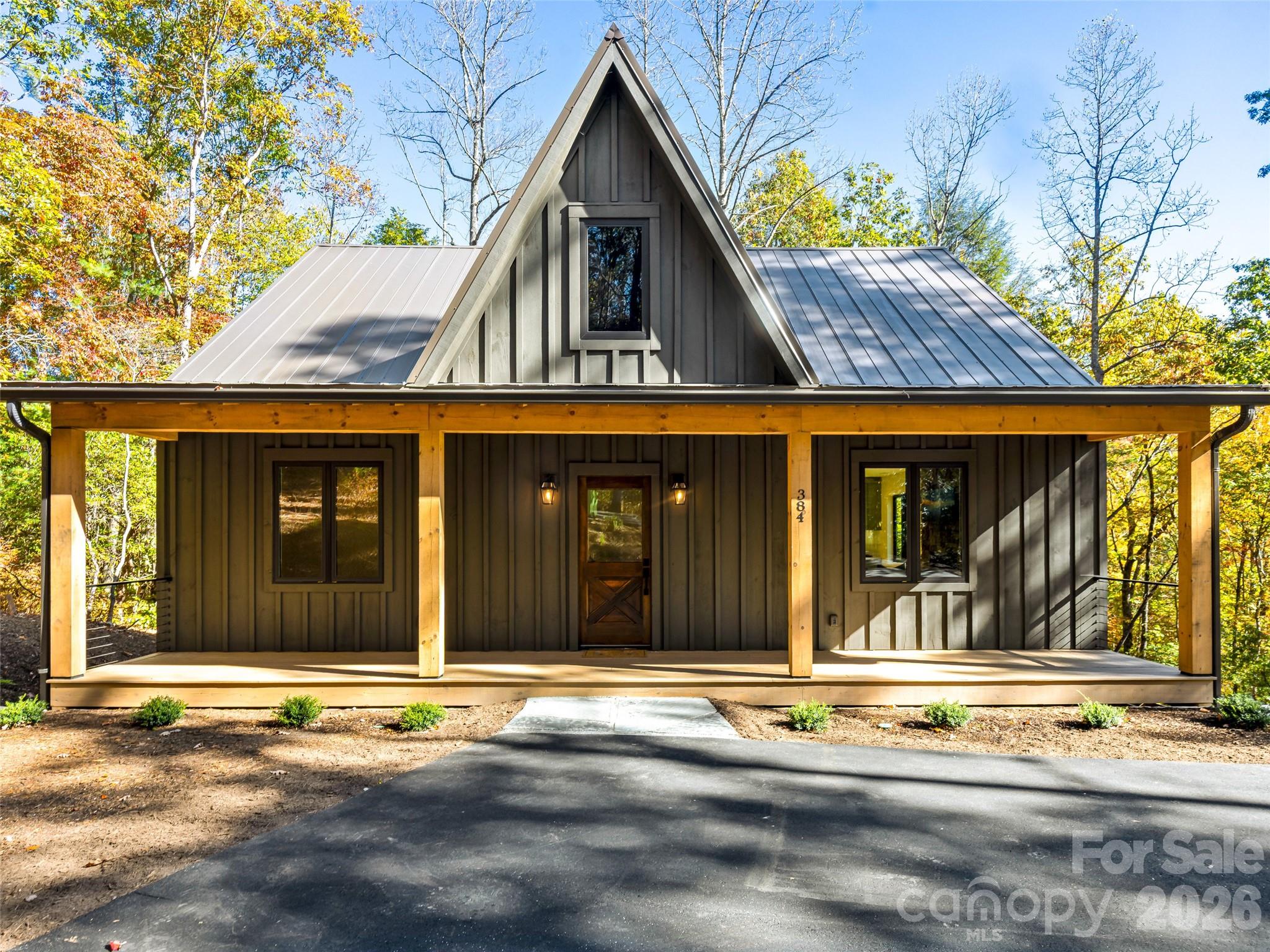 384 Green Hollow Lane Property Photo 1