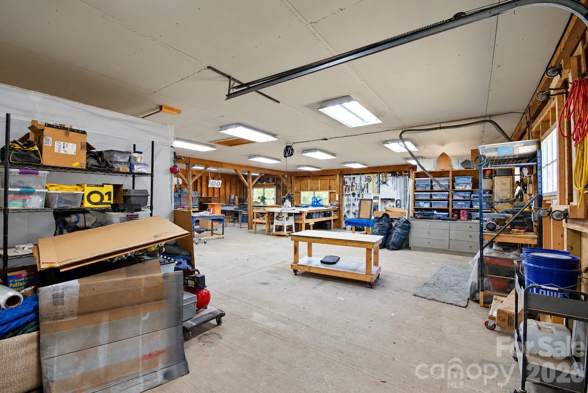 2122 Griffith Road Property Photo 6