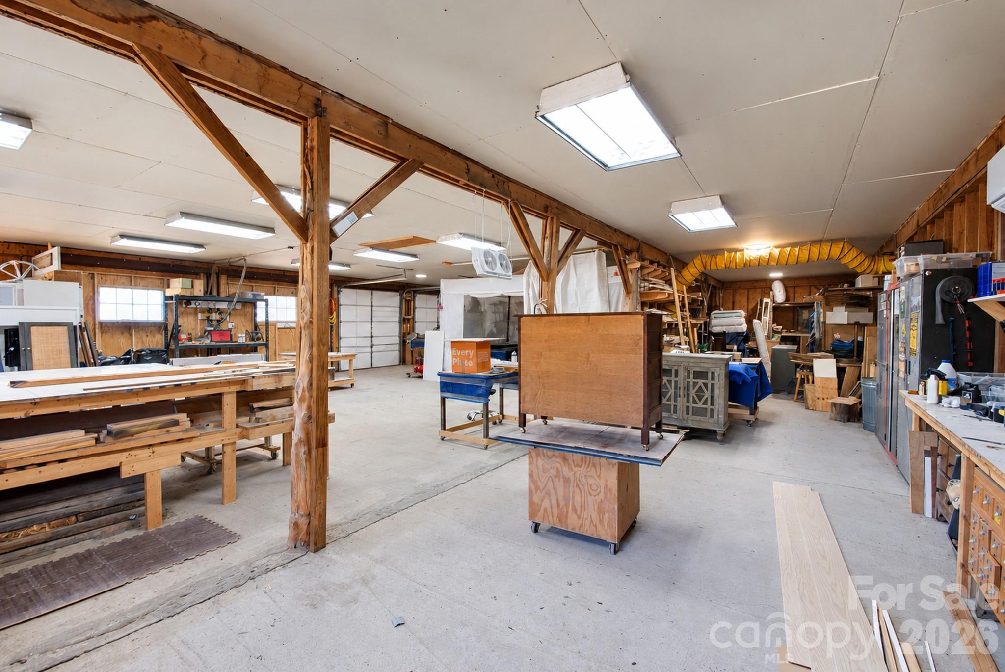 2122 Griffith Road Property Photo 7