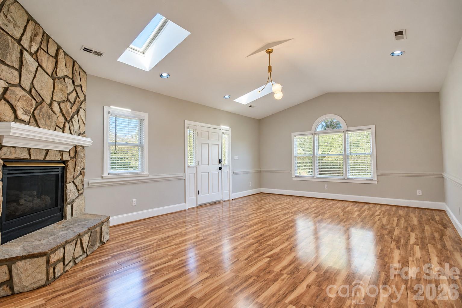 2122 Griffith Road Property Photo 10