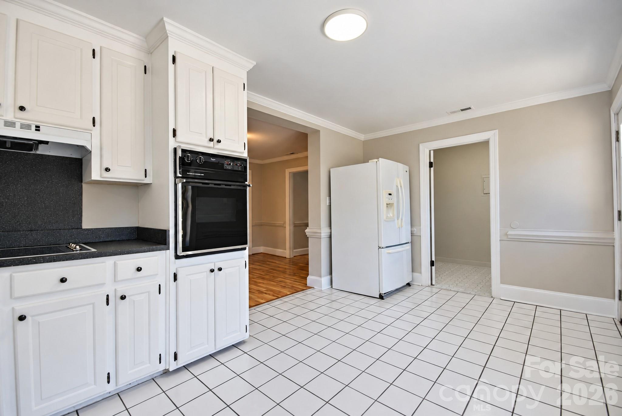 2122 Griffith Road Property Photo 12