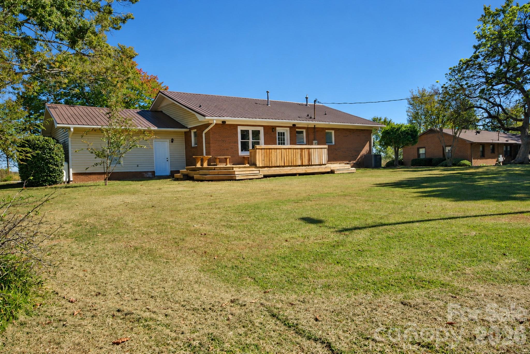 2122 Griffith Road Property Photo 34