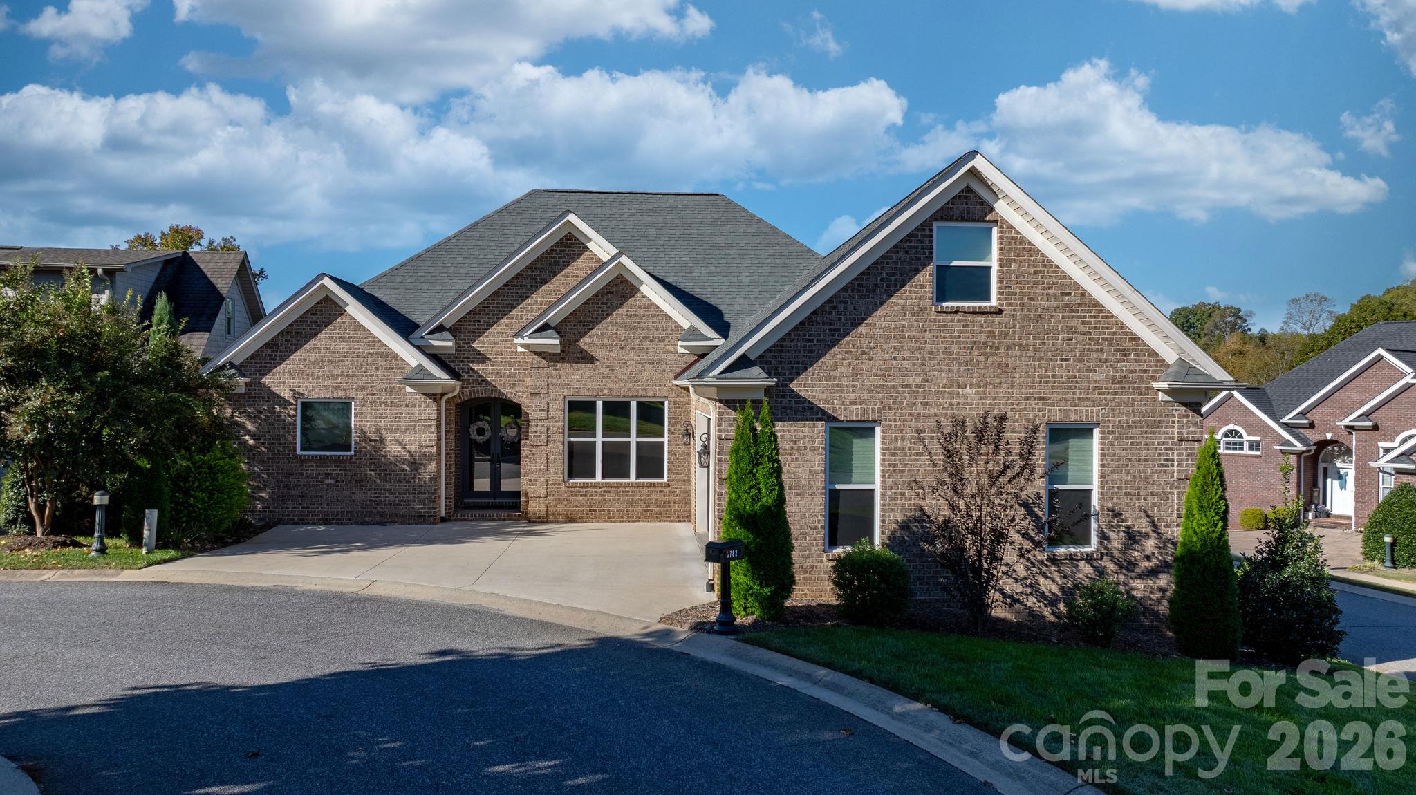 3782 Sarazen Court Property Photo 1