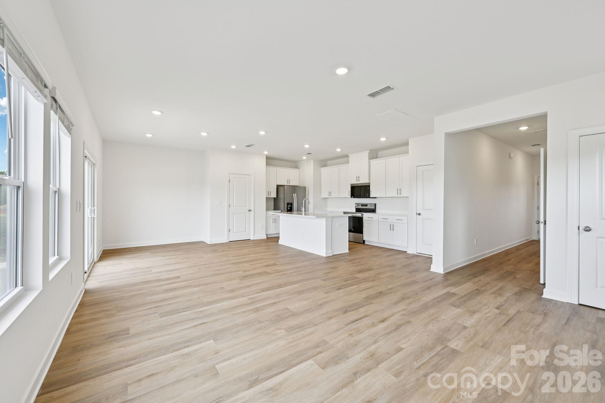 1440 Wildflower Street Property Photo 3