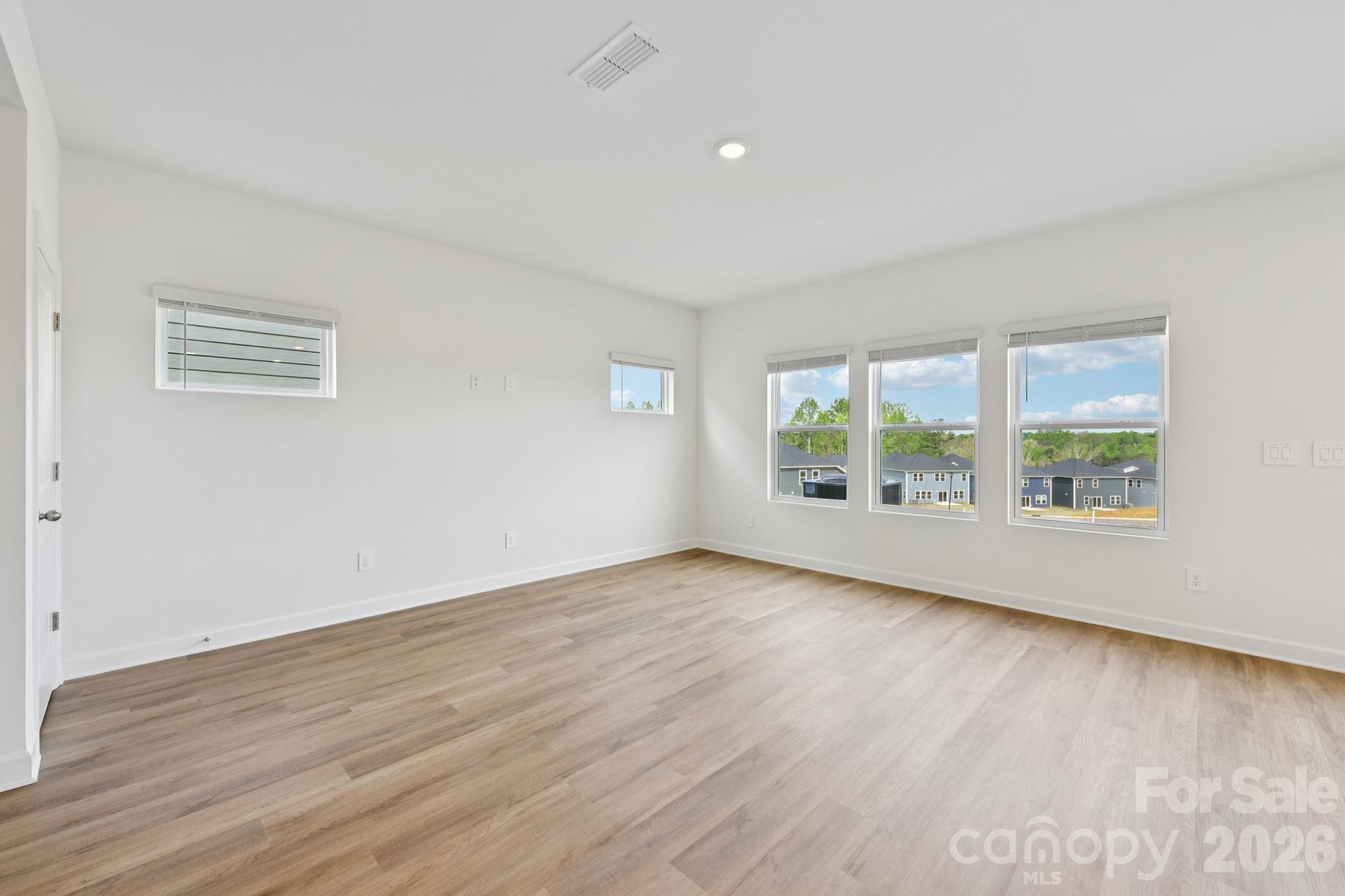 1440 Wildflower Street Property Photo 5