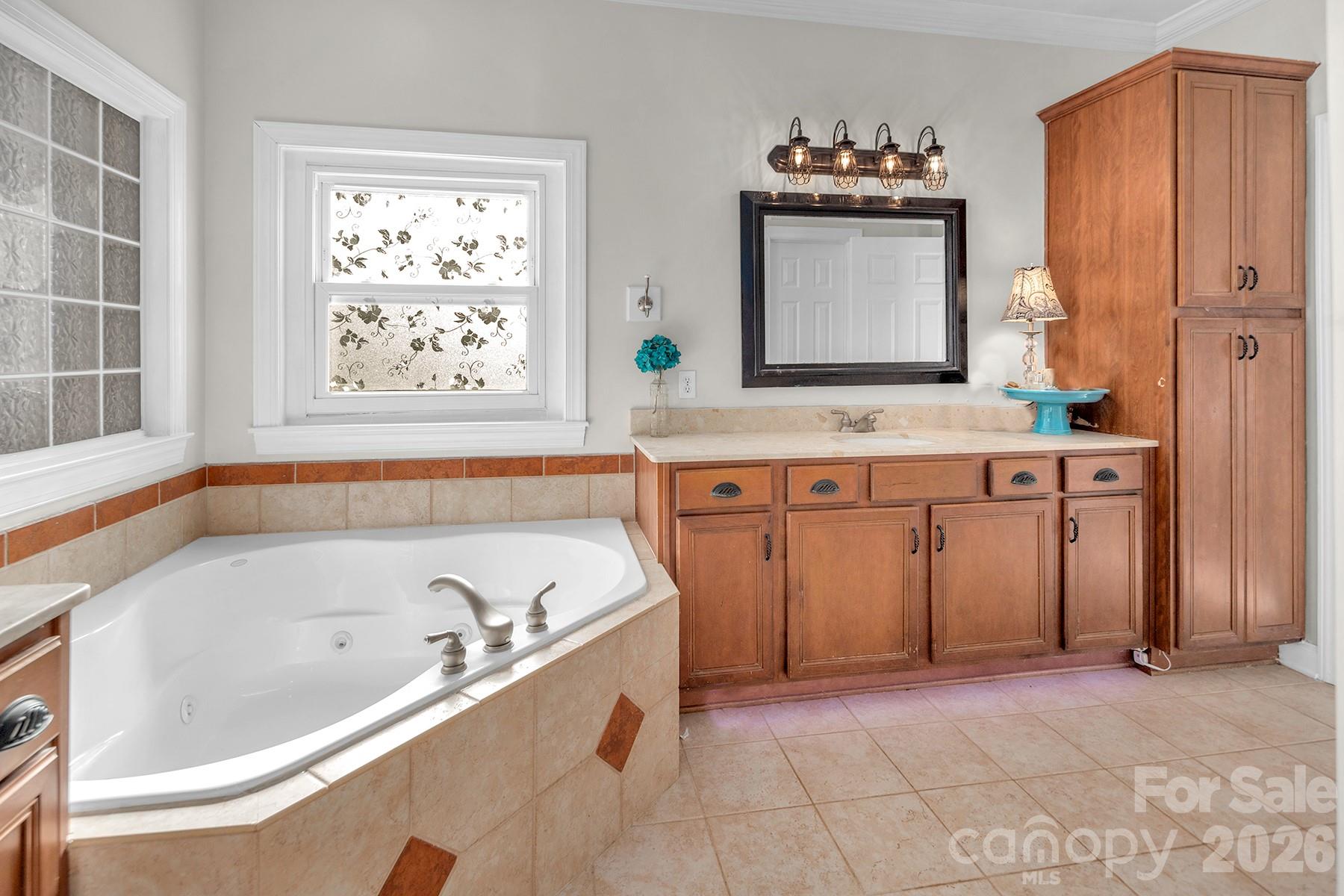 5050 Shady Meadow Lane 7 Property Photo 24