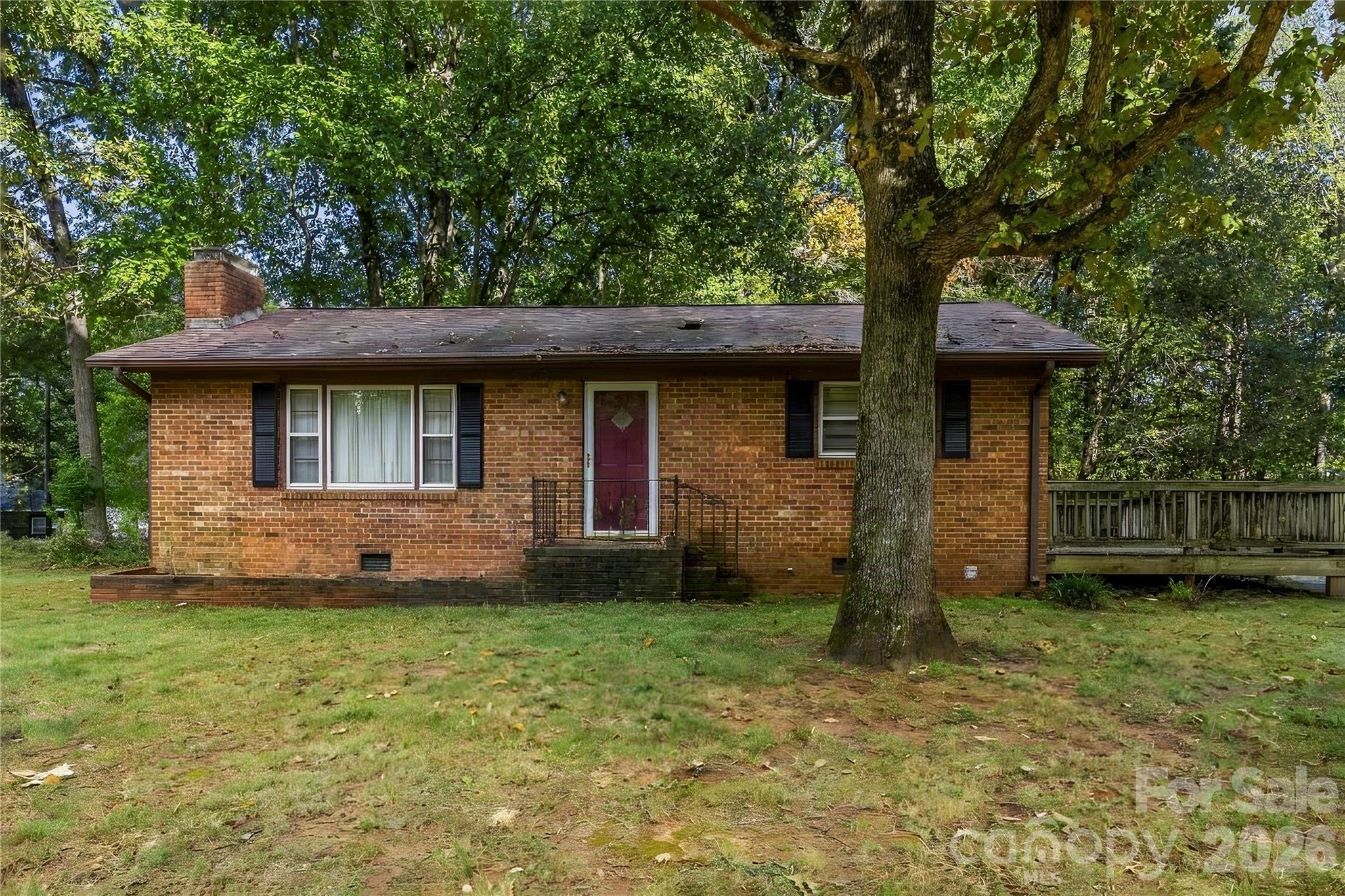 328 Long Shoals Road Property Photo 1