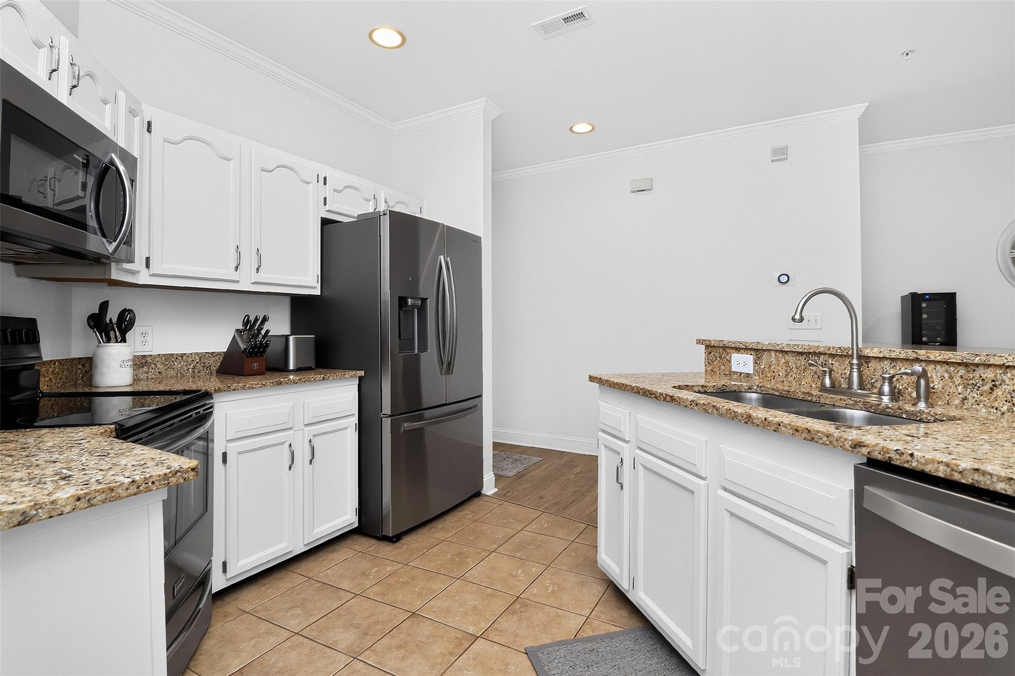 226 S Torrence Street 103 Property Photo 8