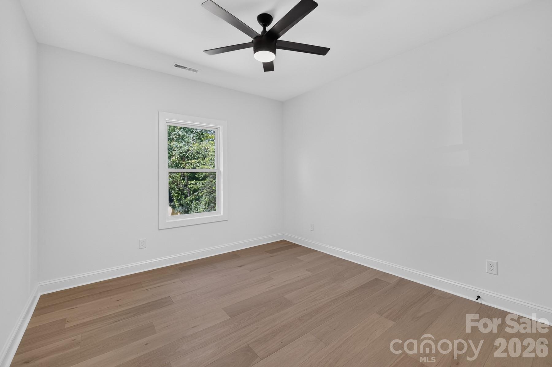 2515 Grimes Street Property Photo 25