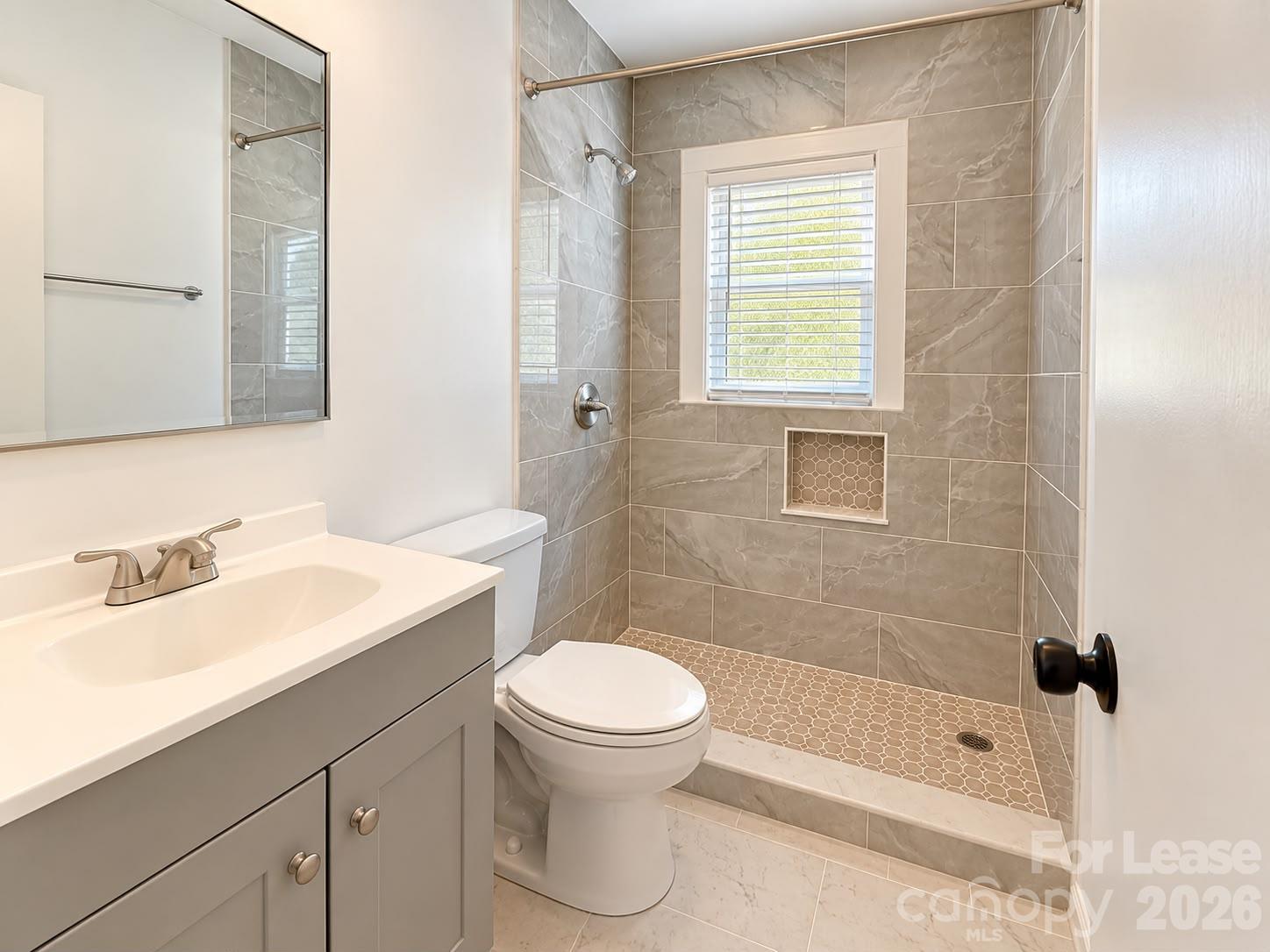 936 Holland Avenue Property Photo 6