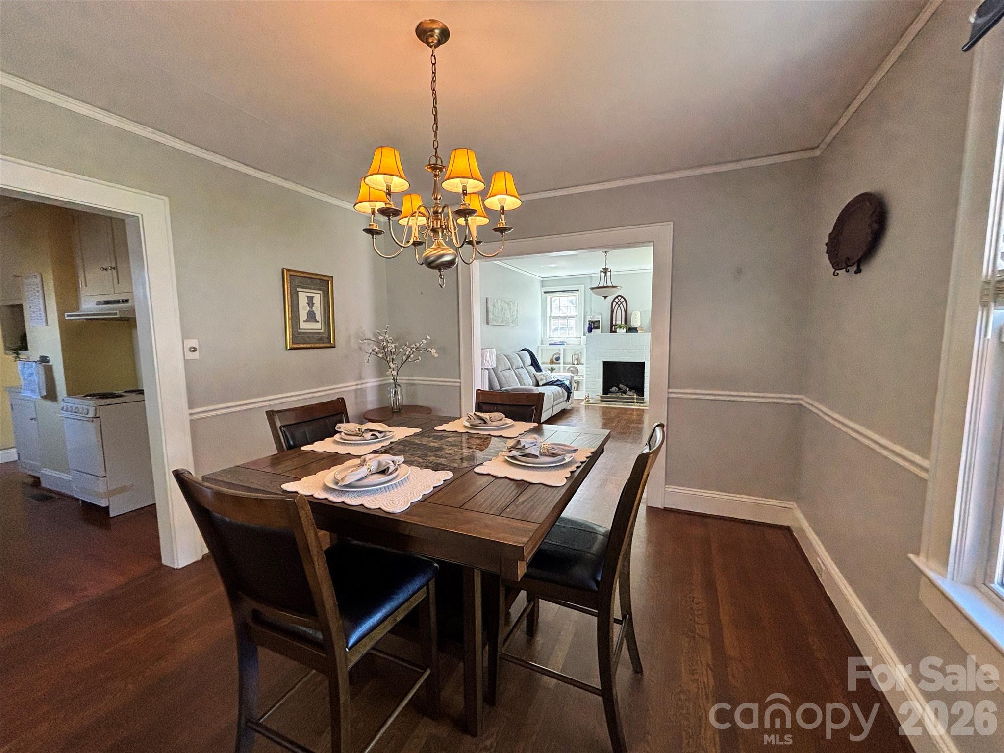 323 4th Street Place Property Photo 3