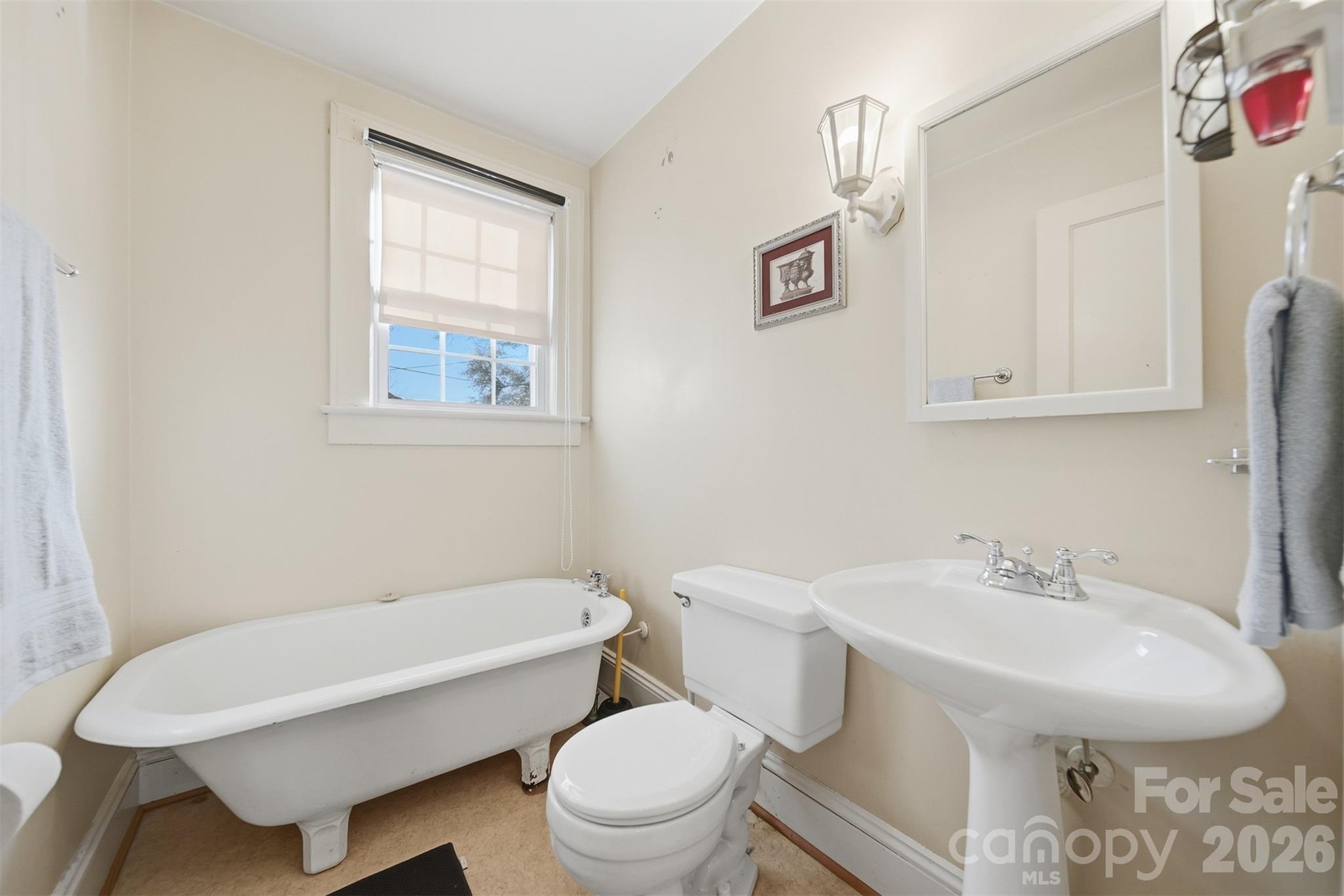 323 4th Street Place Property Photo 7