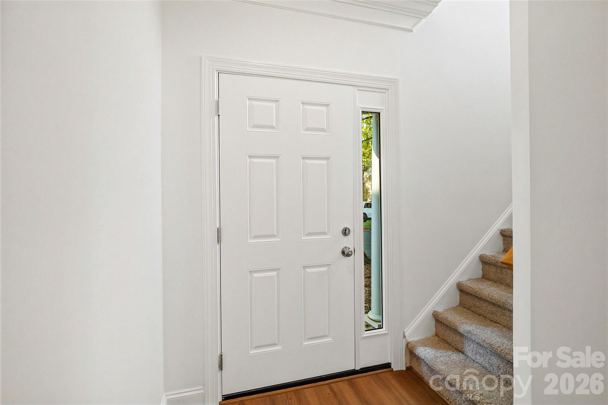 4766 Hunter Crest Lane Property Photo 6