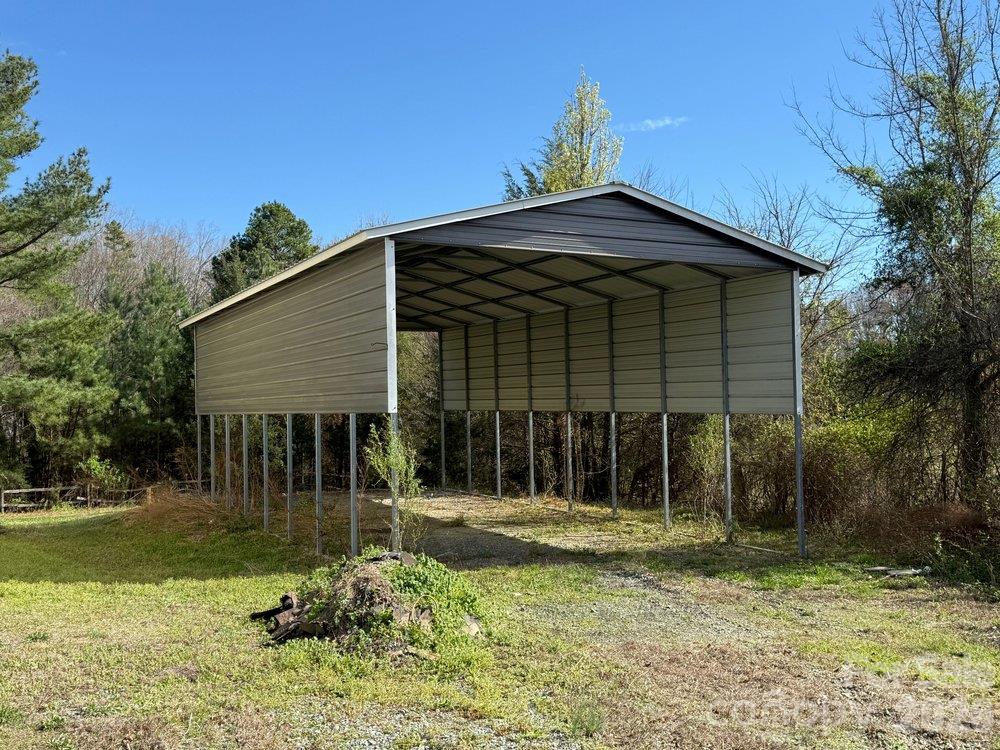 6875 Mount Pleasant Road Property Photo 4