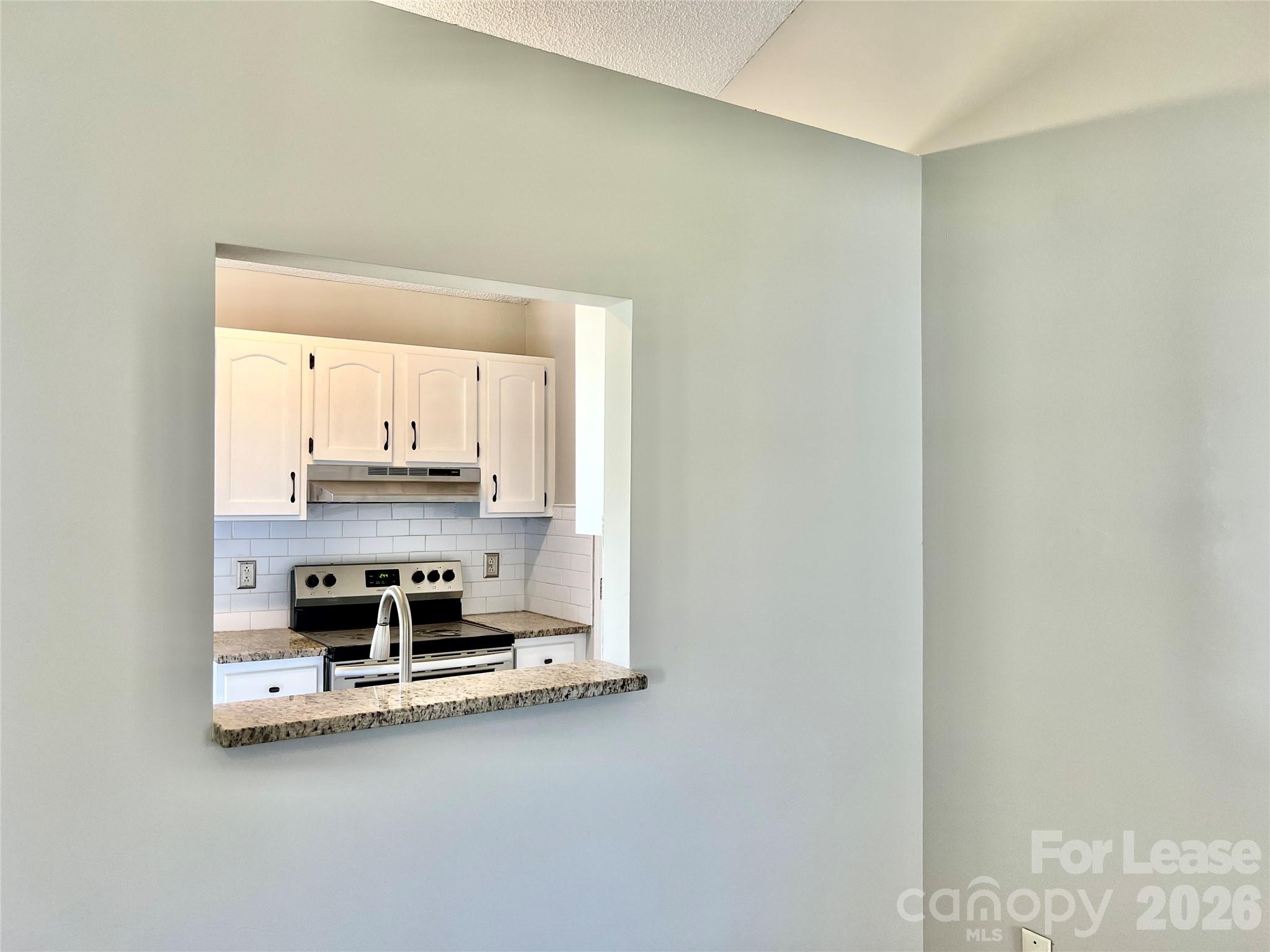 5900 Coral Ridge Lane Property Photo 6