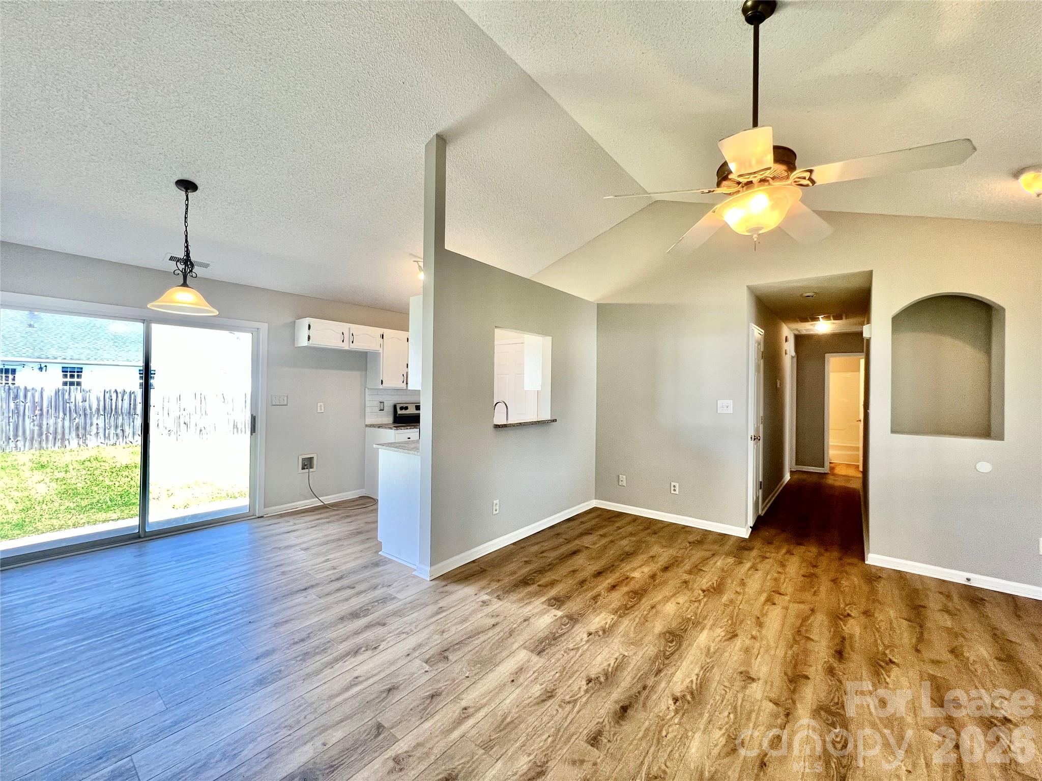 5900 Coral Ridge Lane Property Photo 11