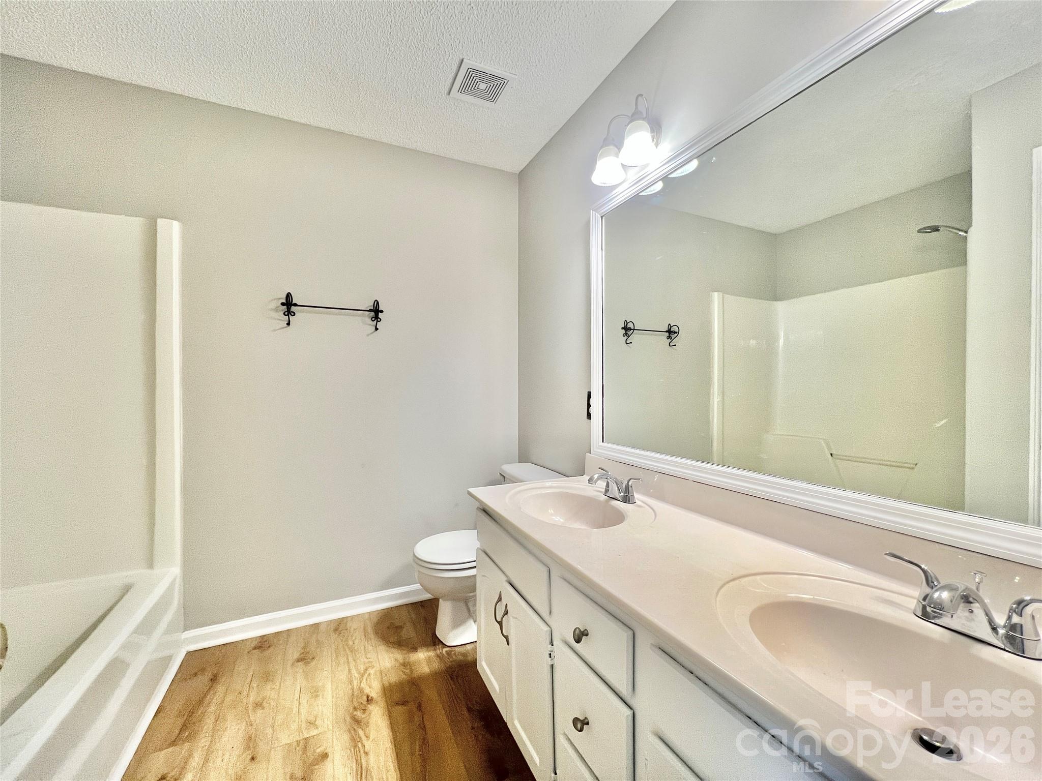 5900 Coral Ridge Lane Property Photo 14