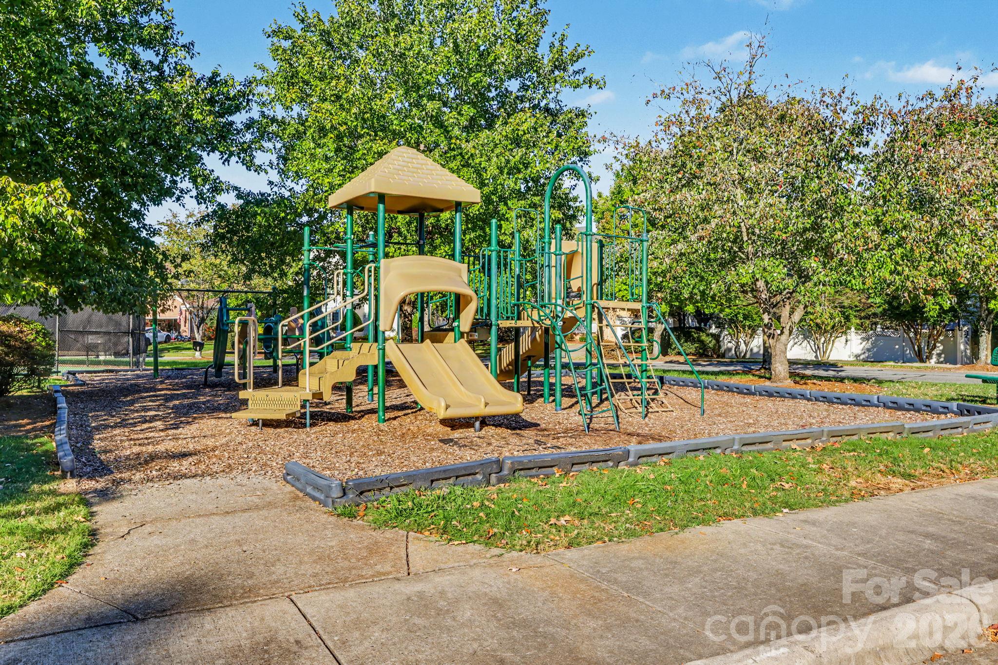 2639 New Haven Street Property Photo 41